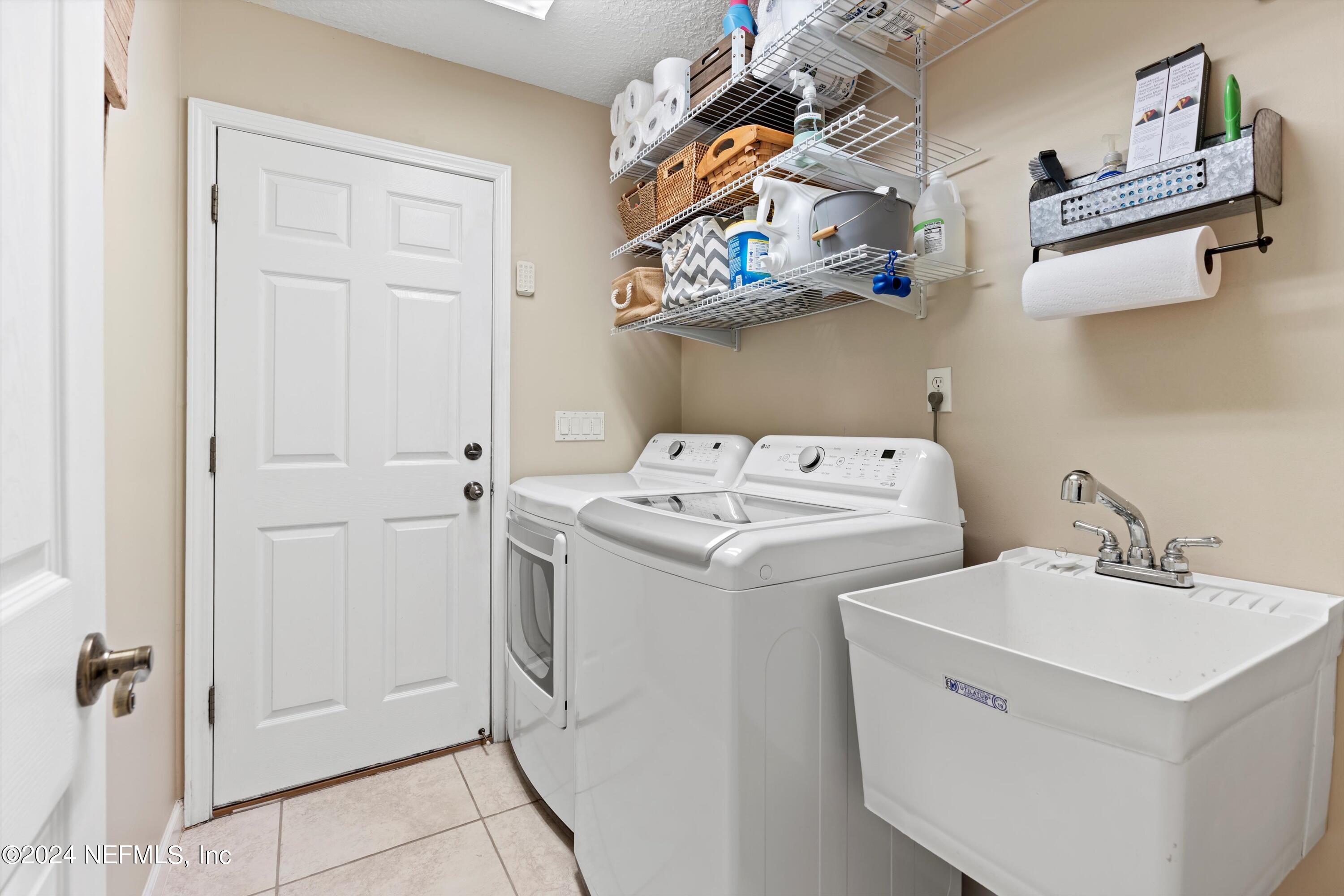 1661 FAIRWAY RIDGE Drive