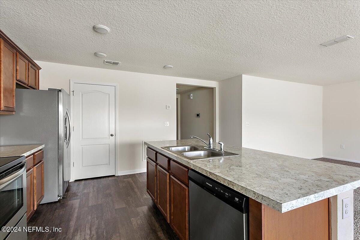 3384 BLUE CATFISH Drive