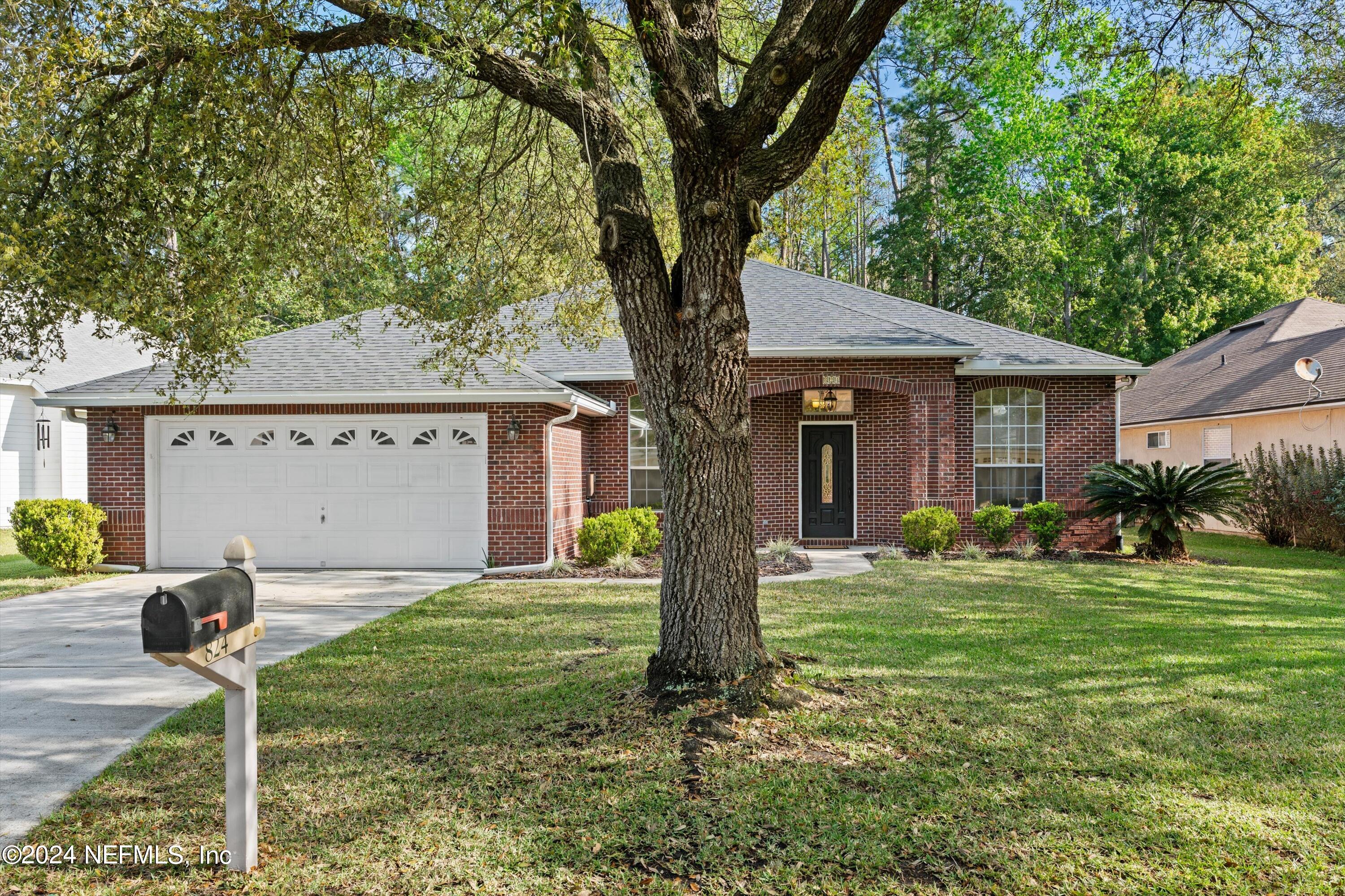 824 W CUMBERLAND Court