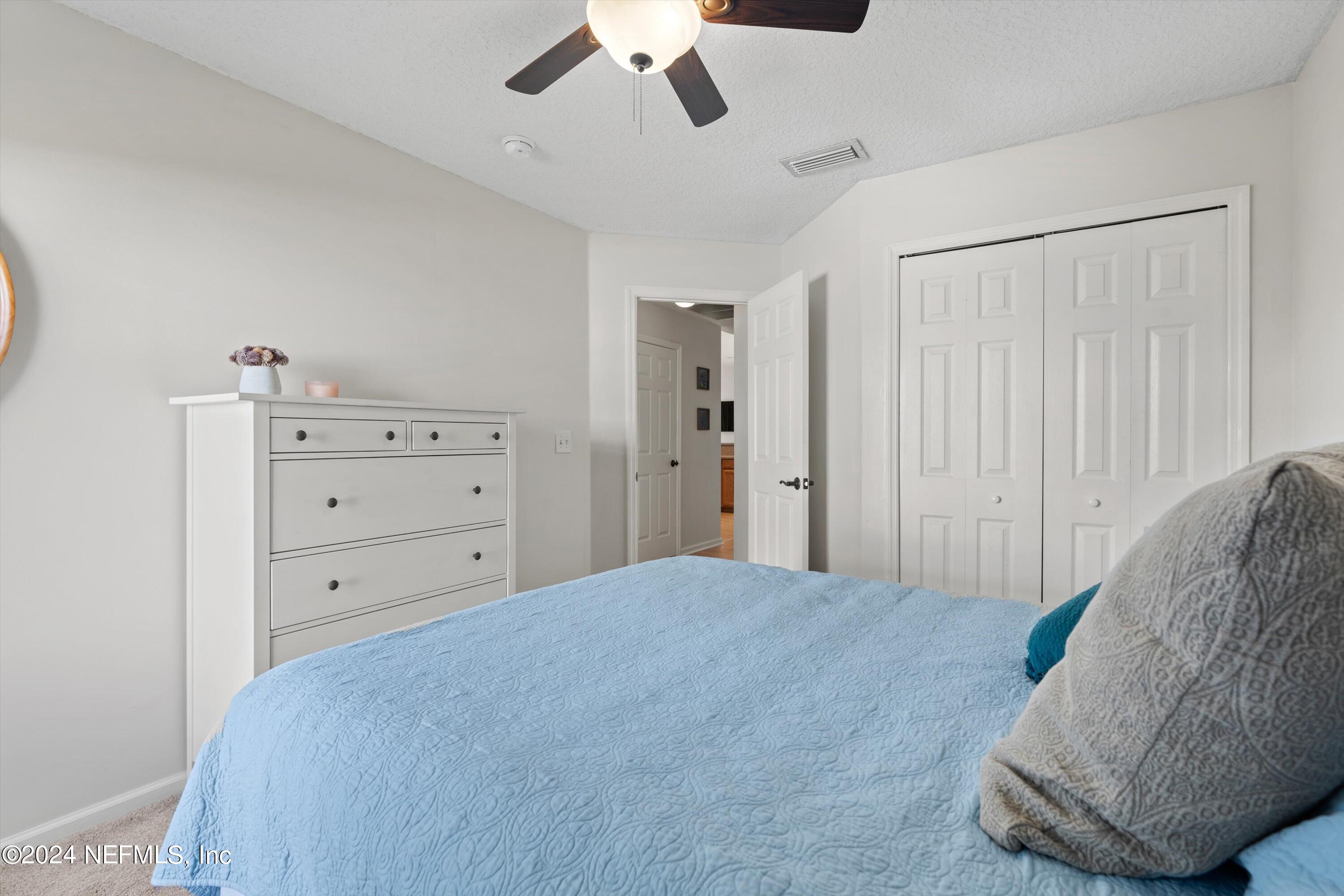 824 W CUMBERLAND Court