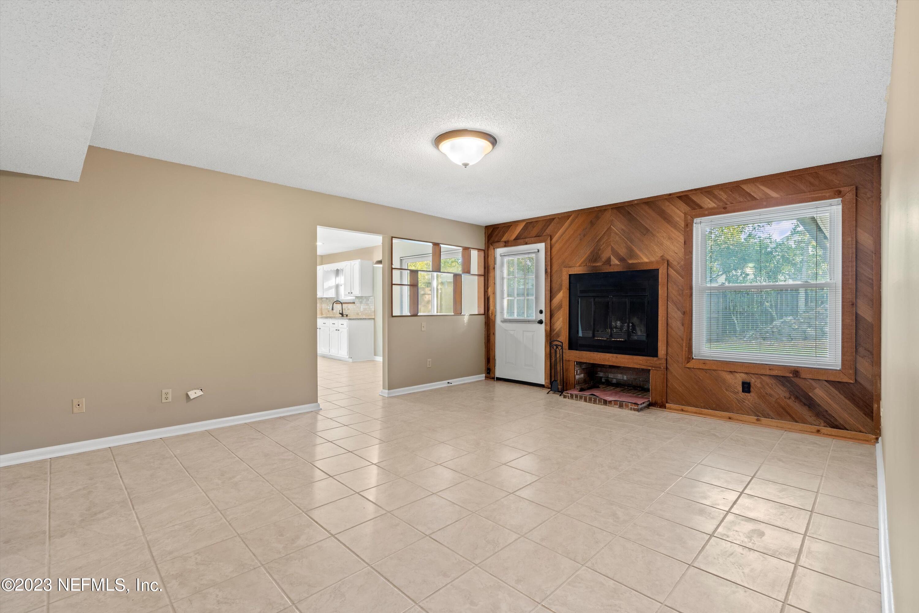 8110 CAYUGA Trail E