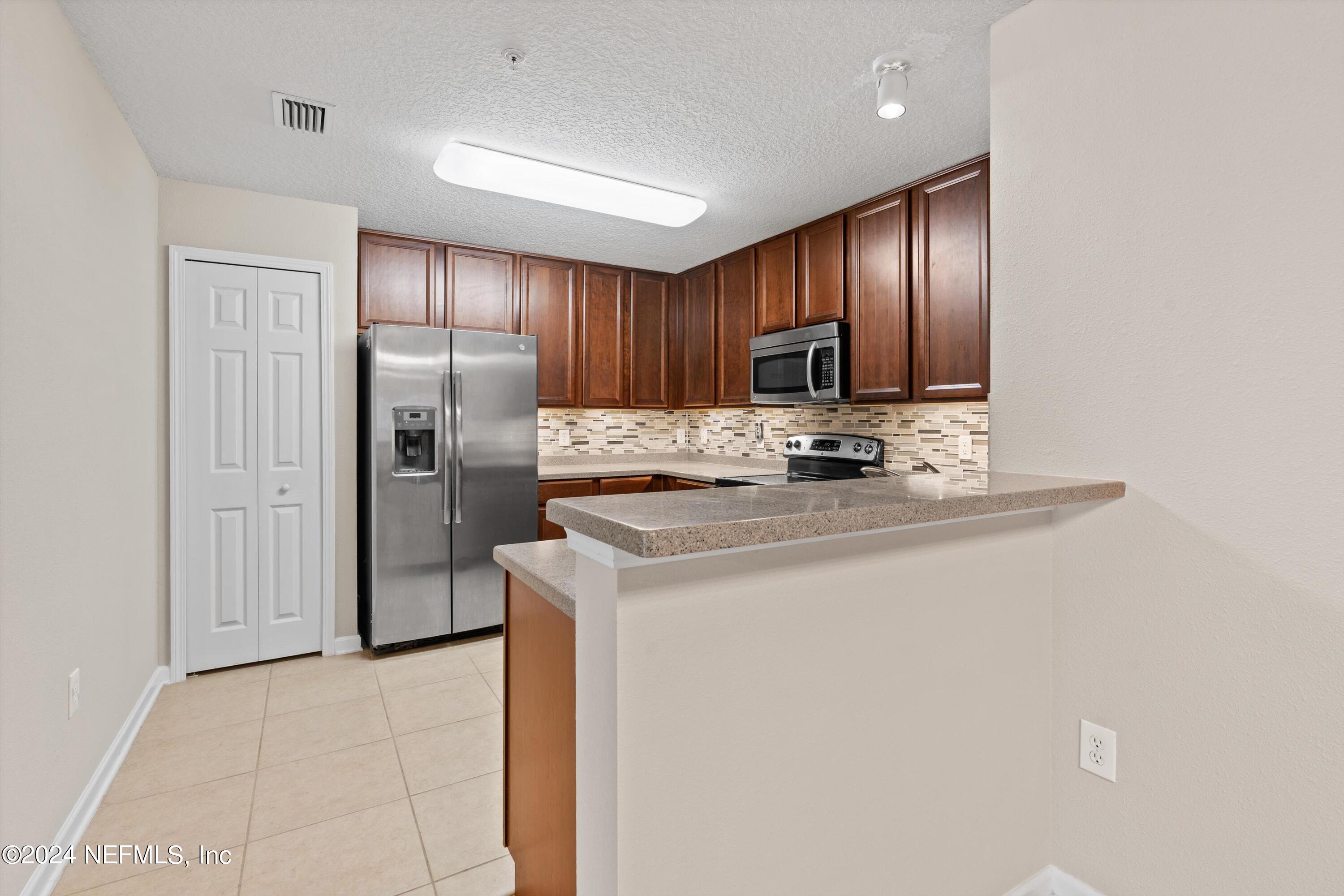 7062 SNOWY CANYON Drive, 105