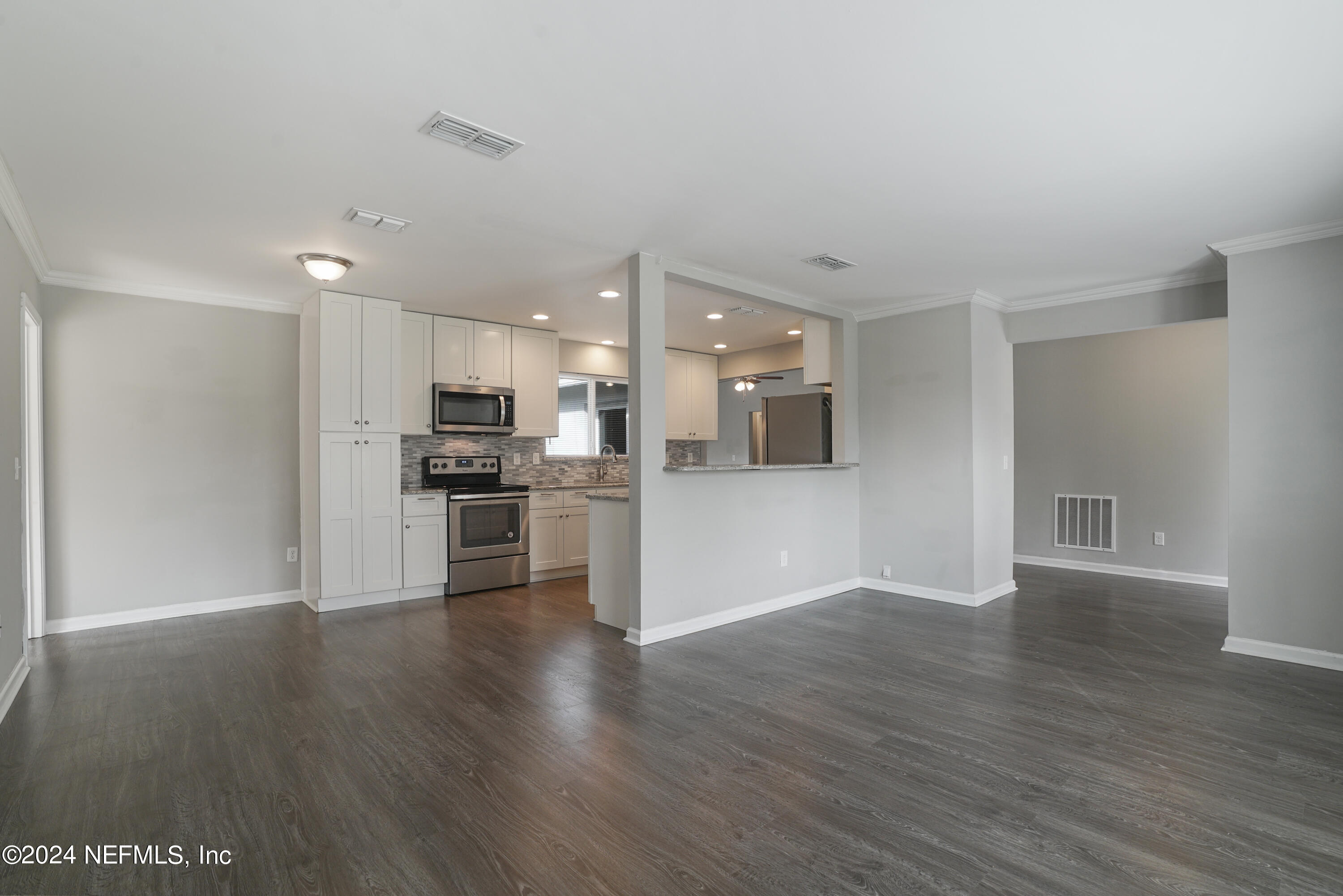 582 WILLIAM PENN Street