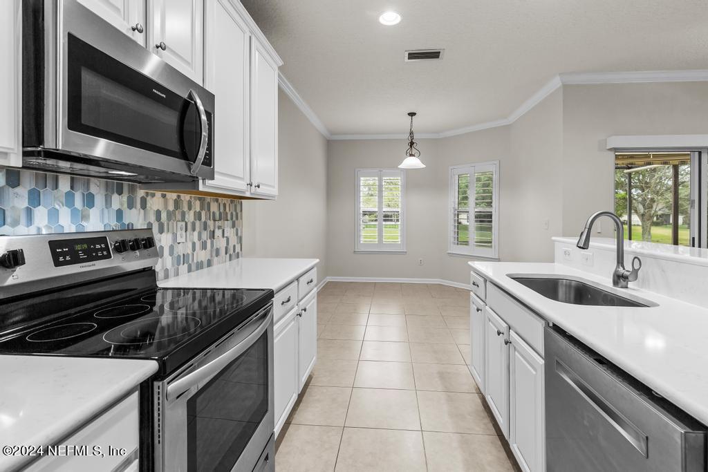 1592 CALMING WATER Drive