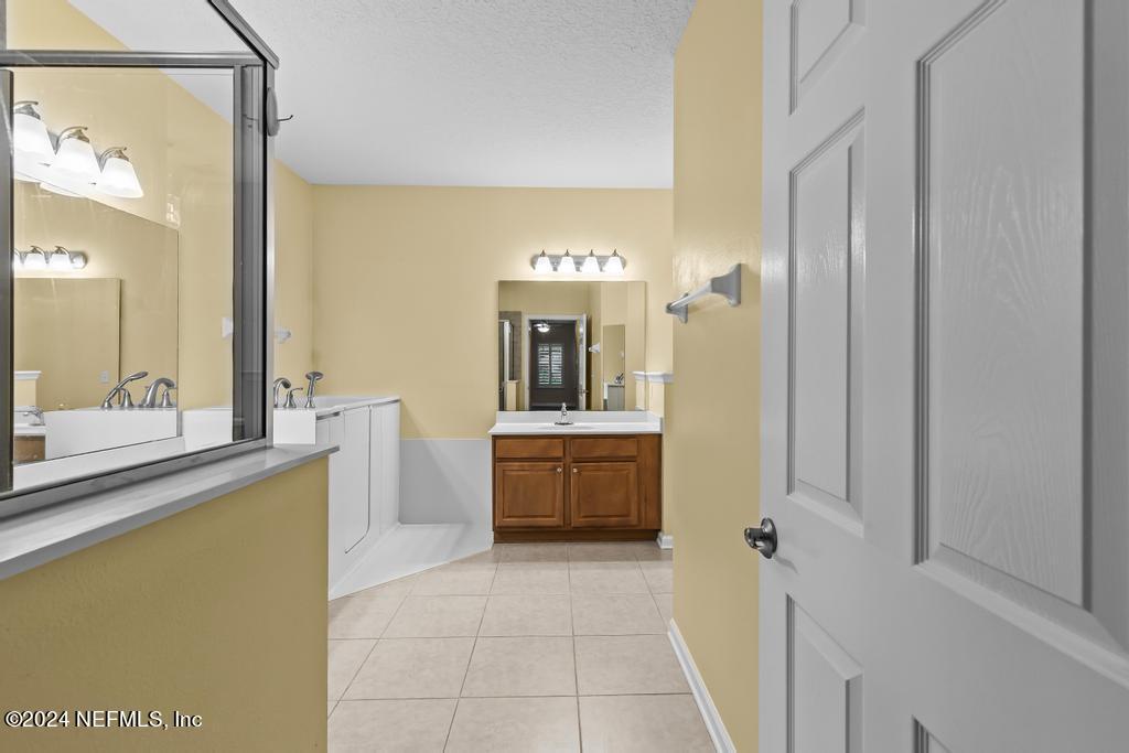 1592 CALMING WATER Drive