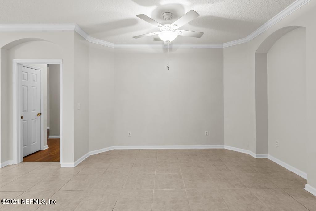 1592 CALMING WATER Drive