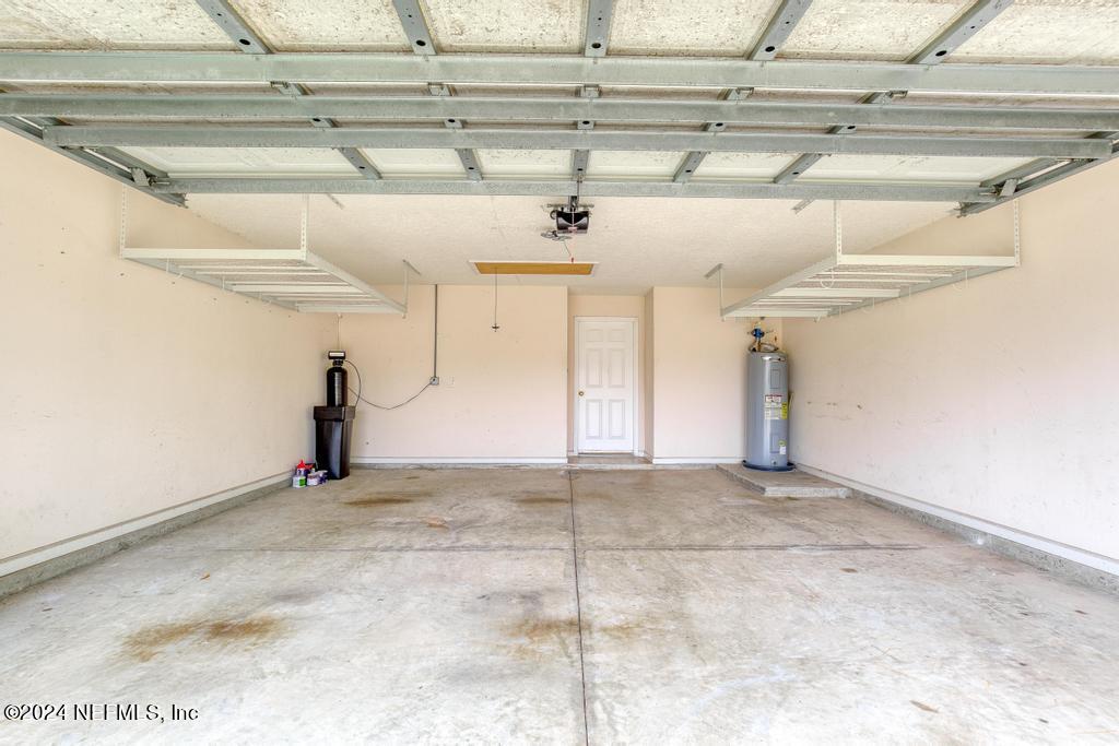 1592 CALMING WATER Drive