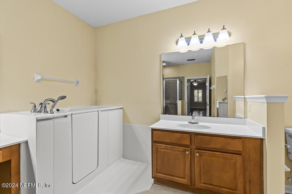 1592 CALMING WATER Drive