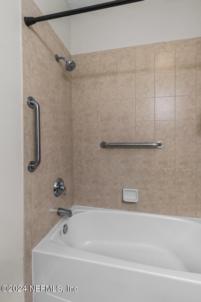 1592 CALMING WATER Drive