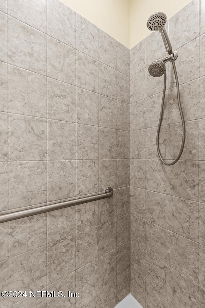 1592 CALMING WATER Drive