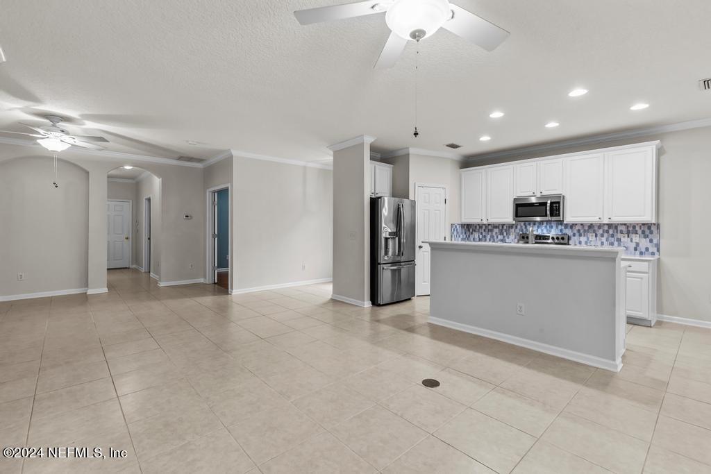 1592 CALMING WATER Drive