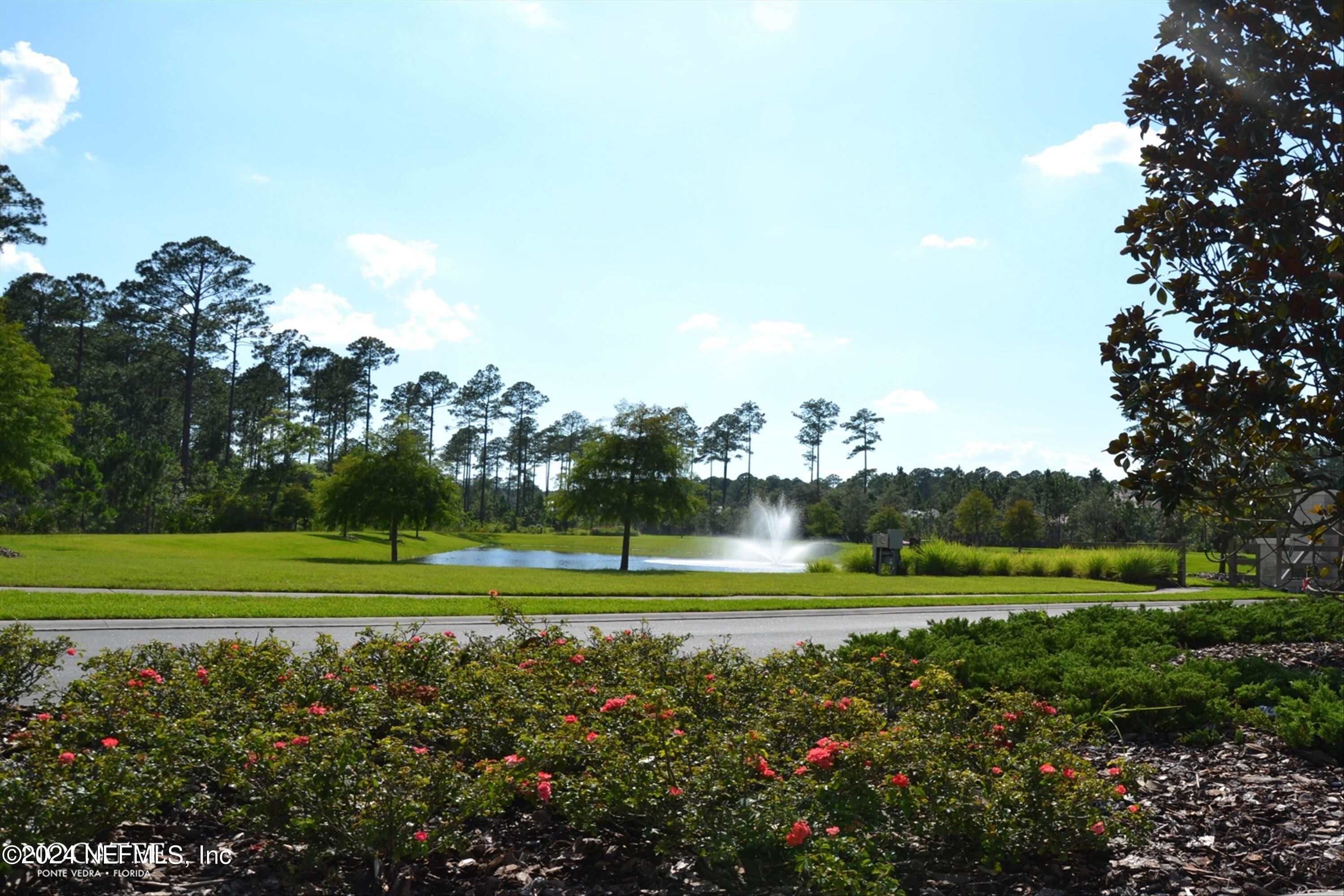 736 ASPEN LEAF Drive