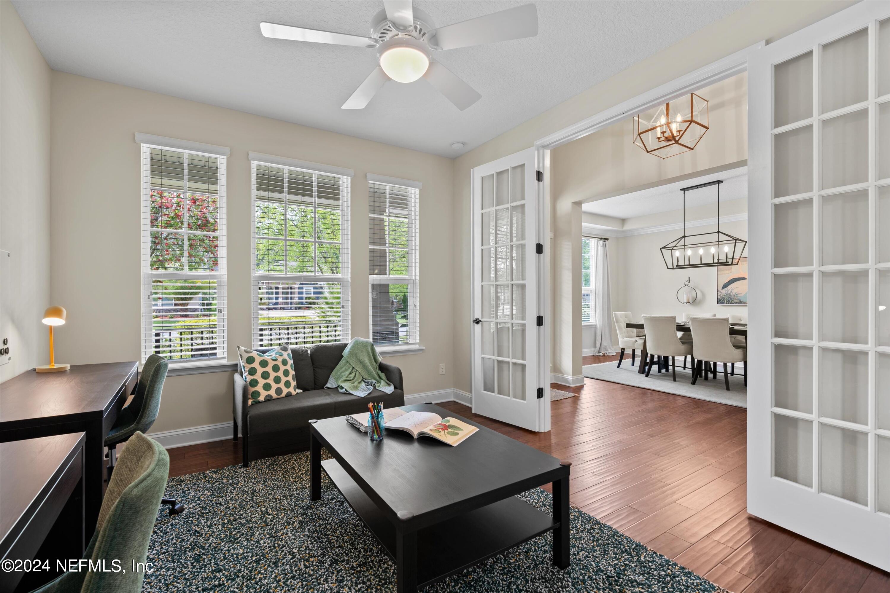 736 ASPEN LEAF Drive