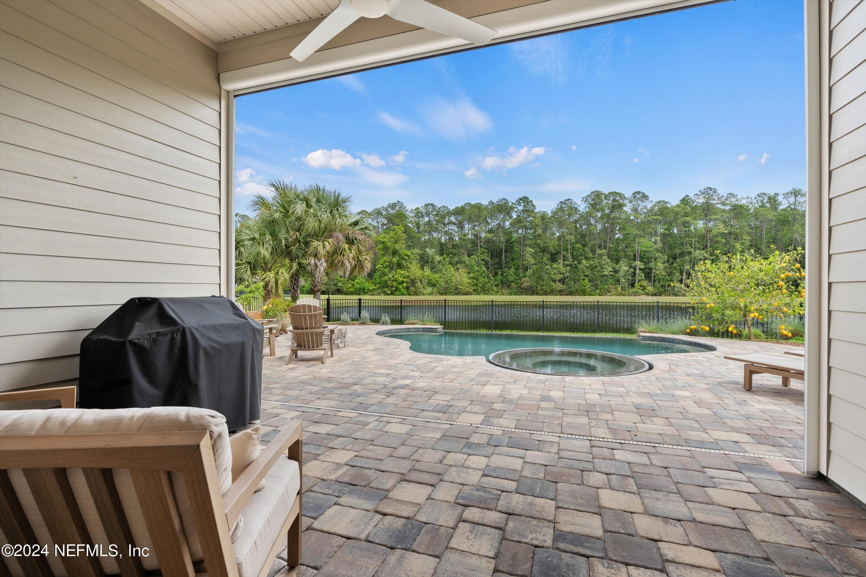 736 ASPEN LEAF Drive