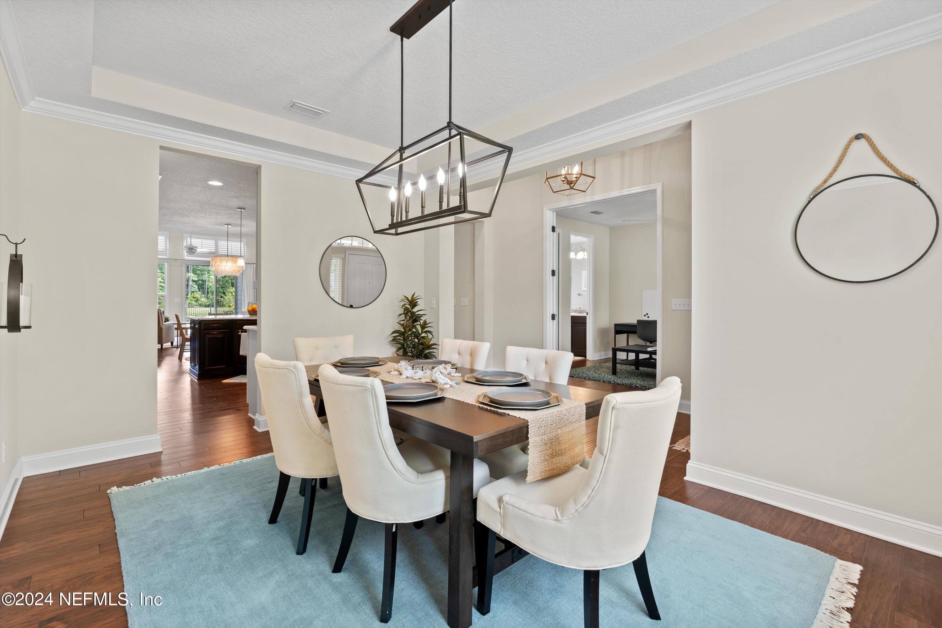 736 ASPEN LEAF Drive