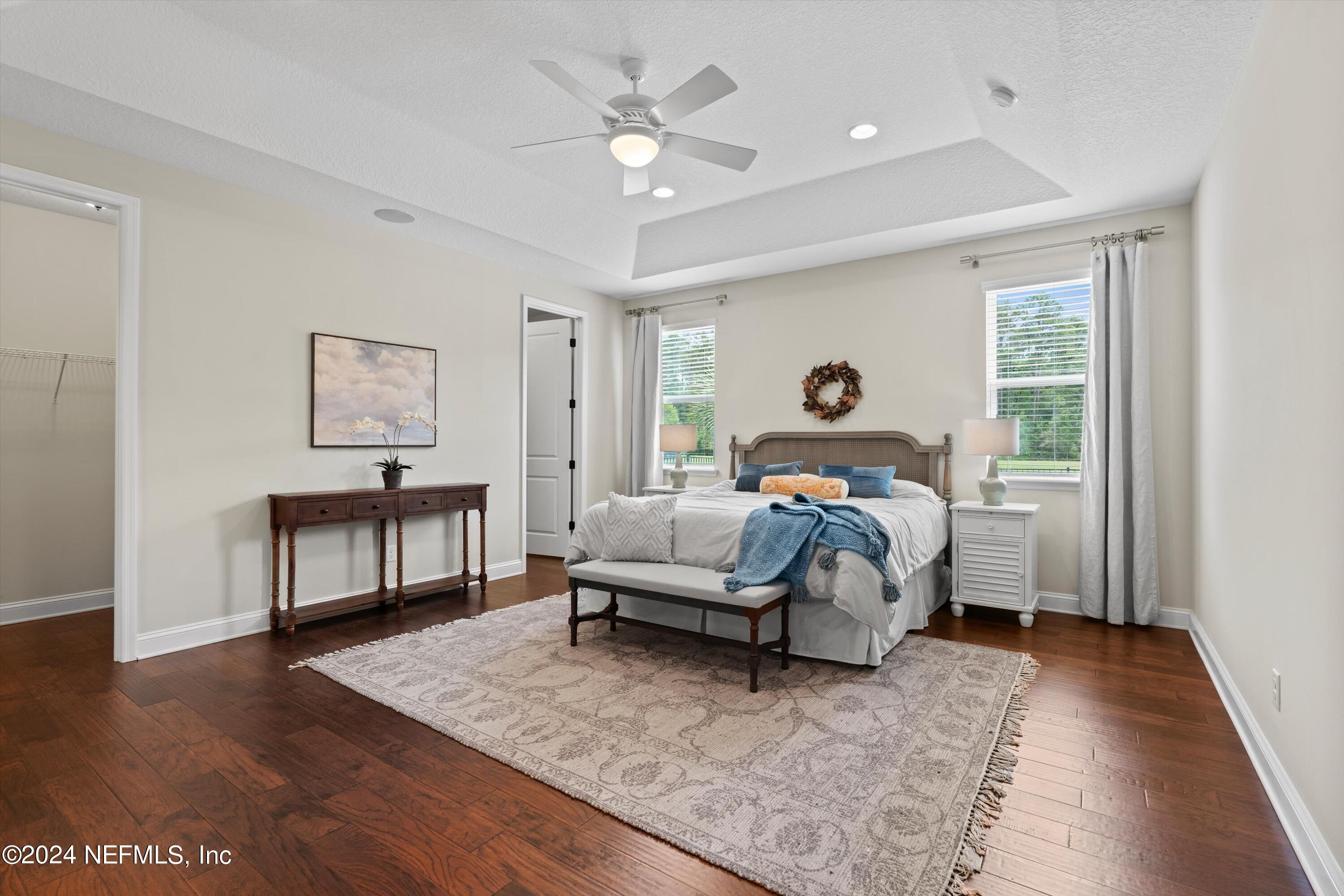 736 ASPEN LEAF Drive