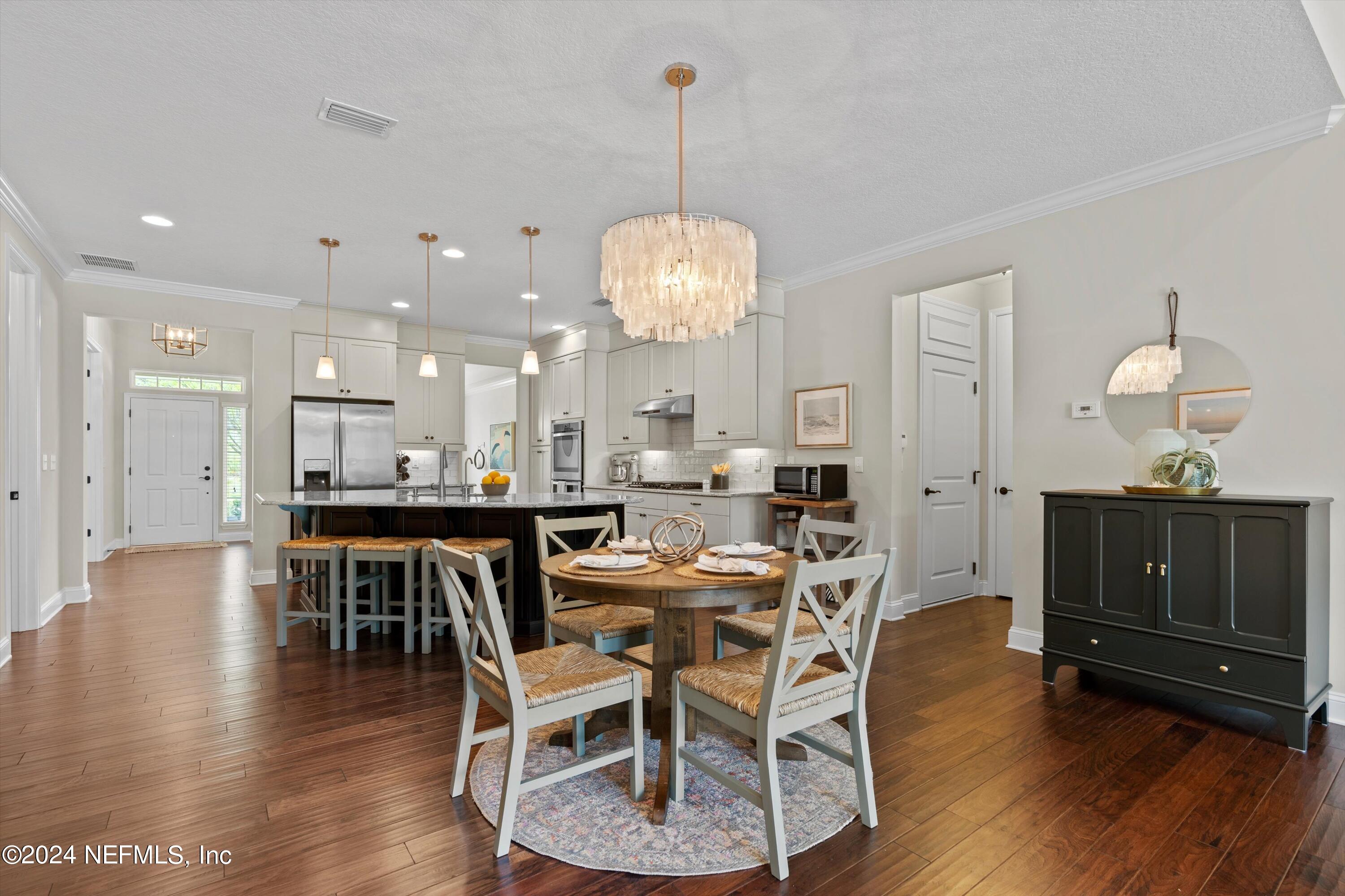 736 ASPEN LEAF Drive