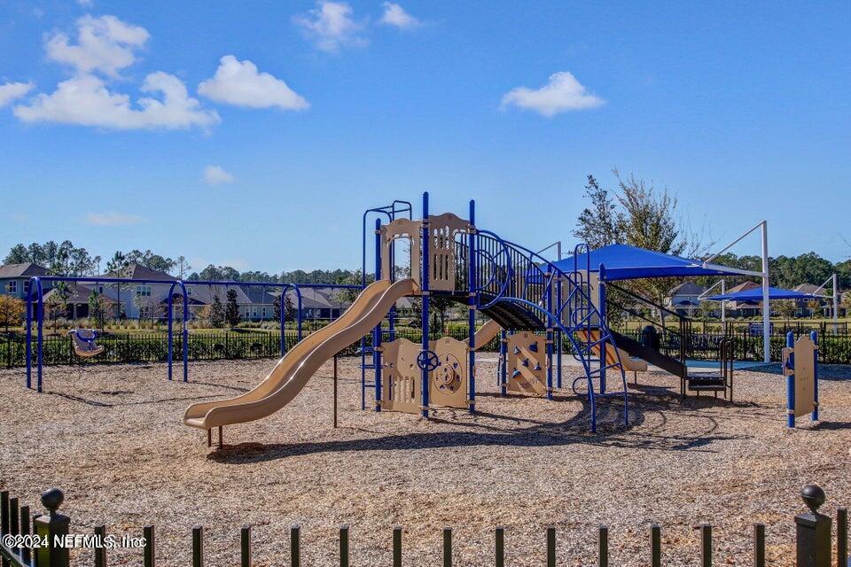 736 ASPEN LEAF Drive