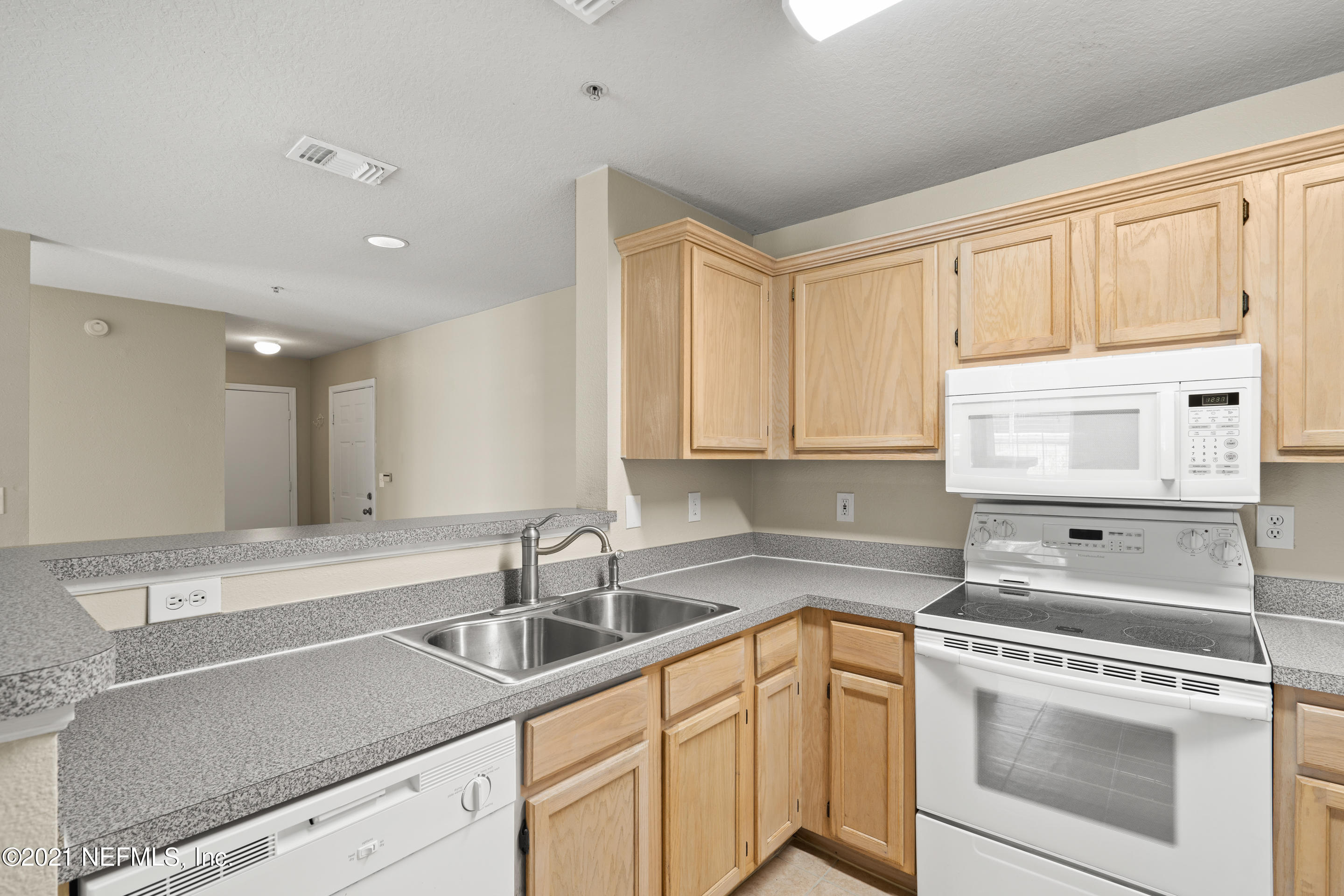 7701 TIMBERLIN PARK Boulevard, 918