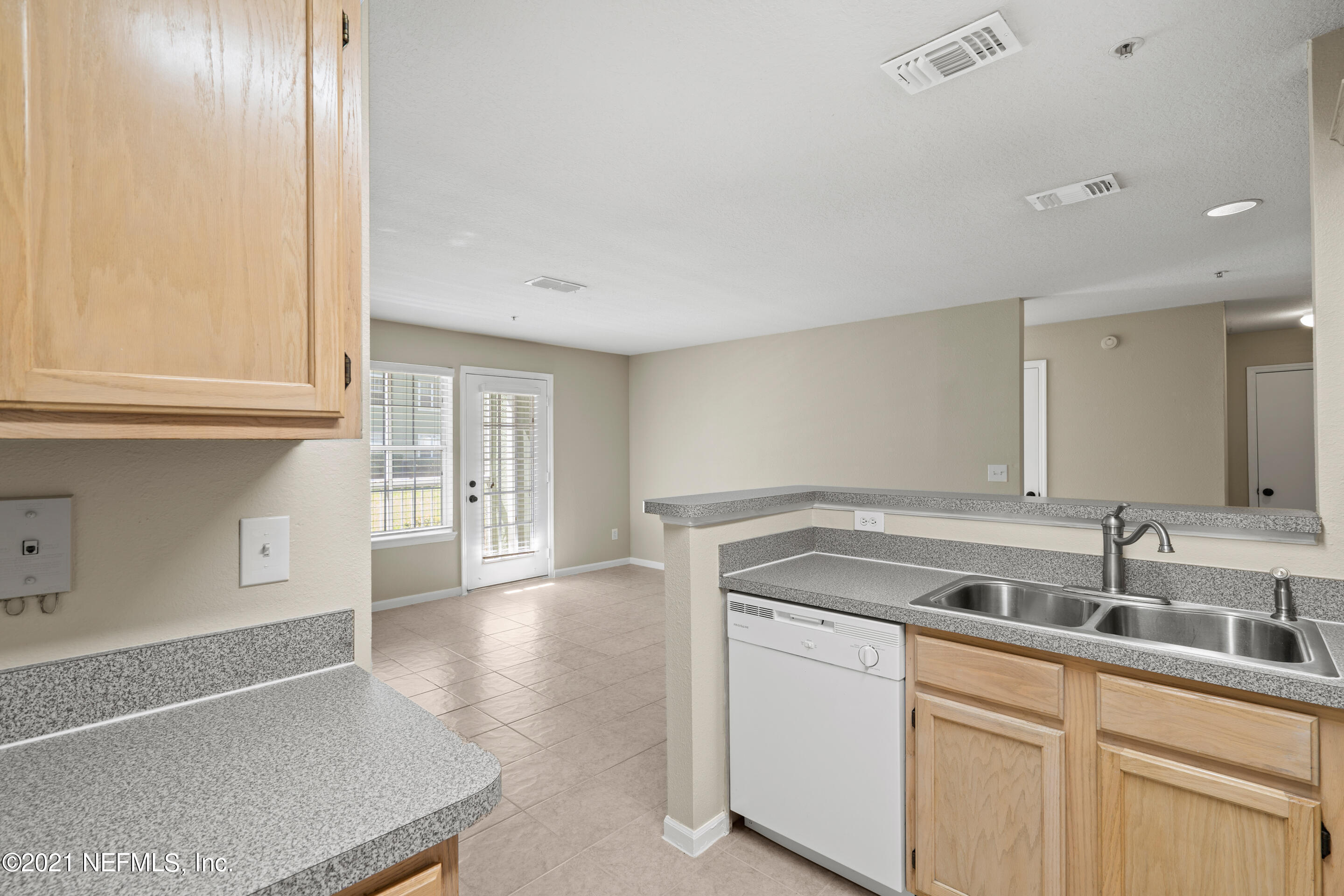 7701 TIMBERLIN PARK Boulevard, 918