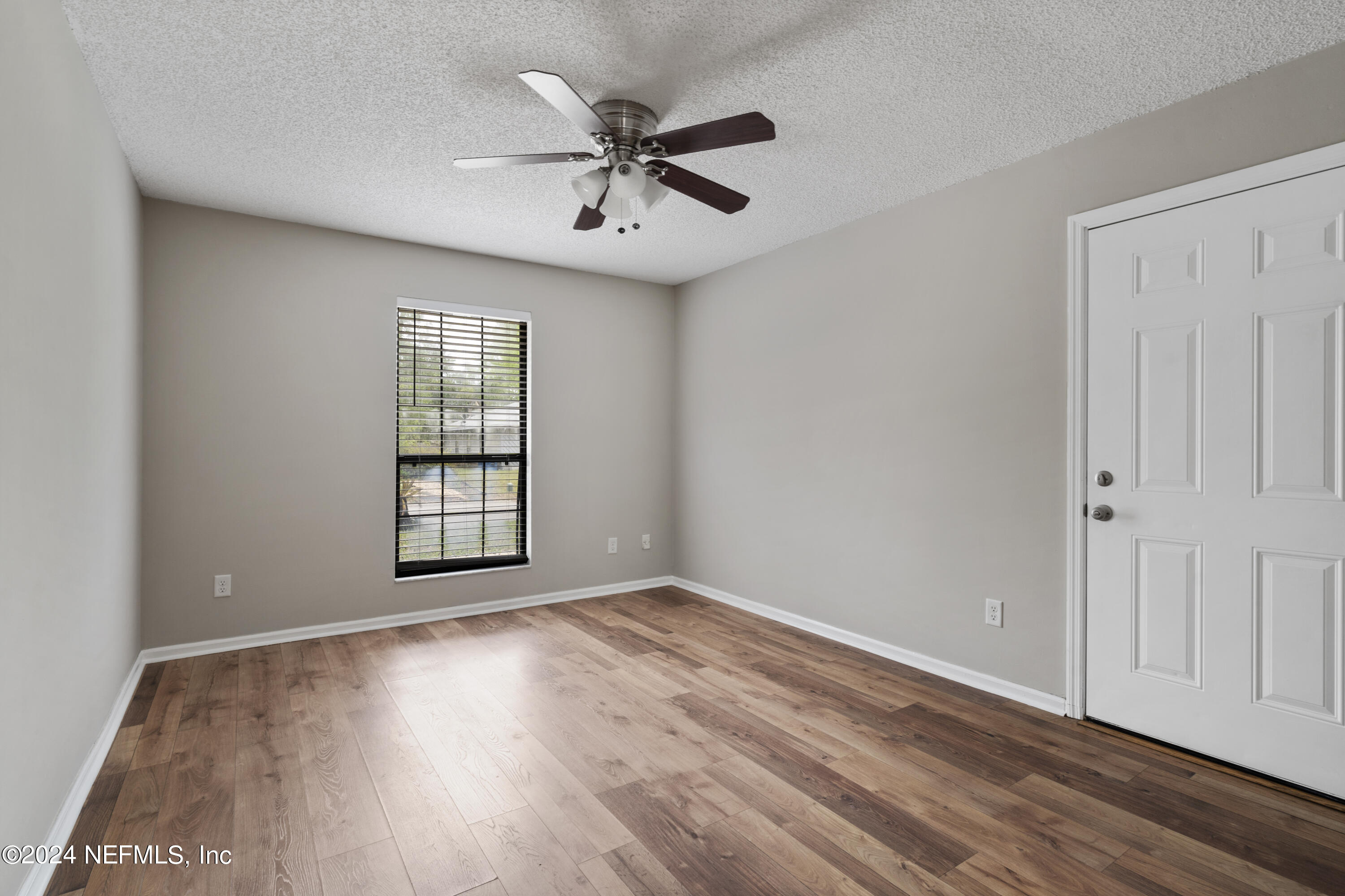 7453 COLONY COVE Lane