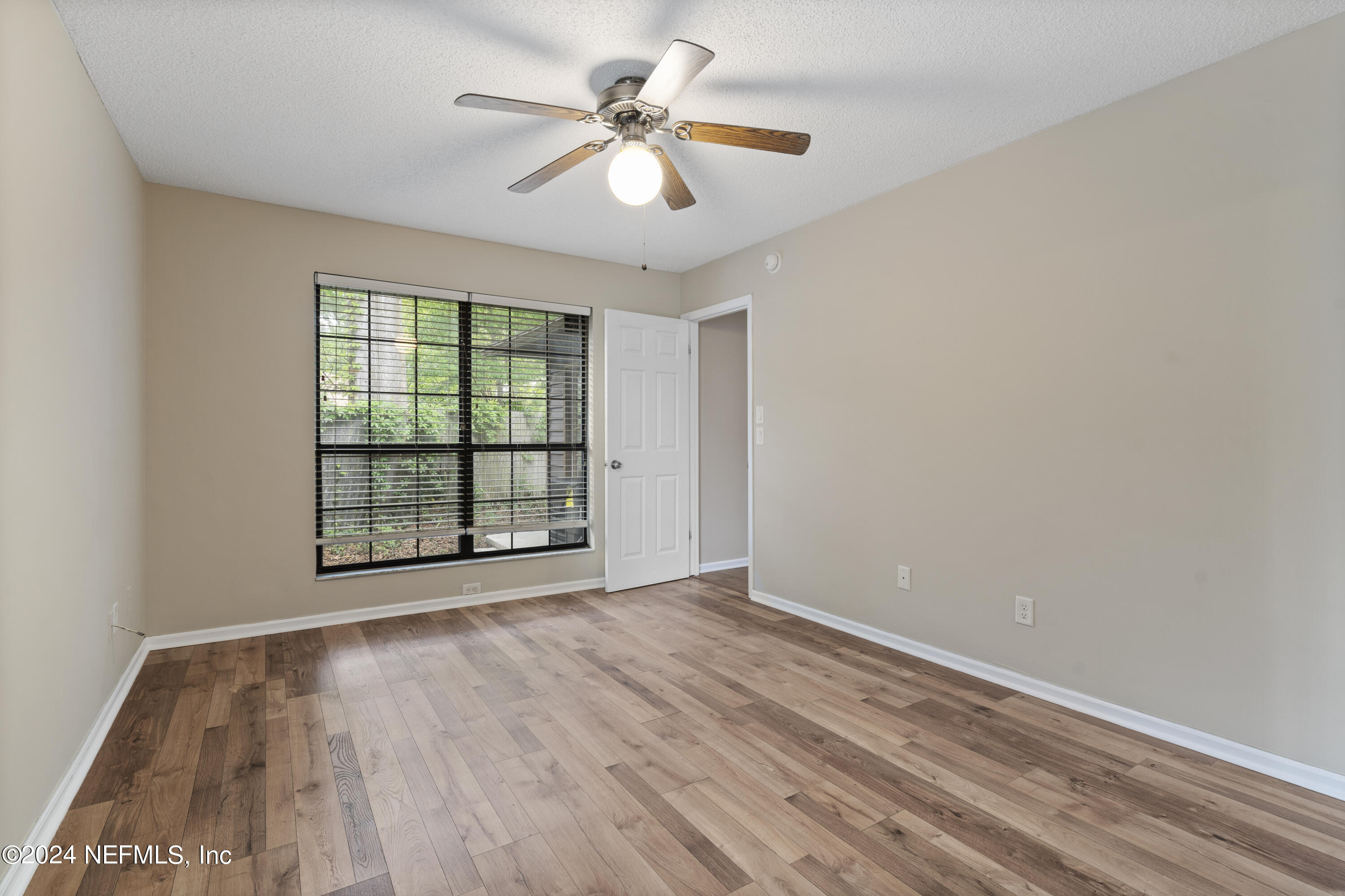 7453 COLONY COVE Lane