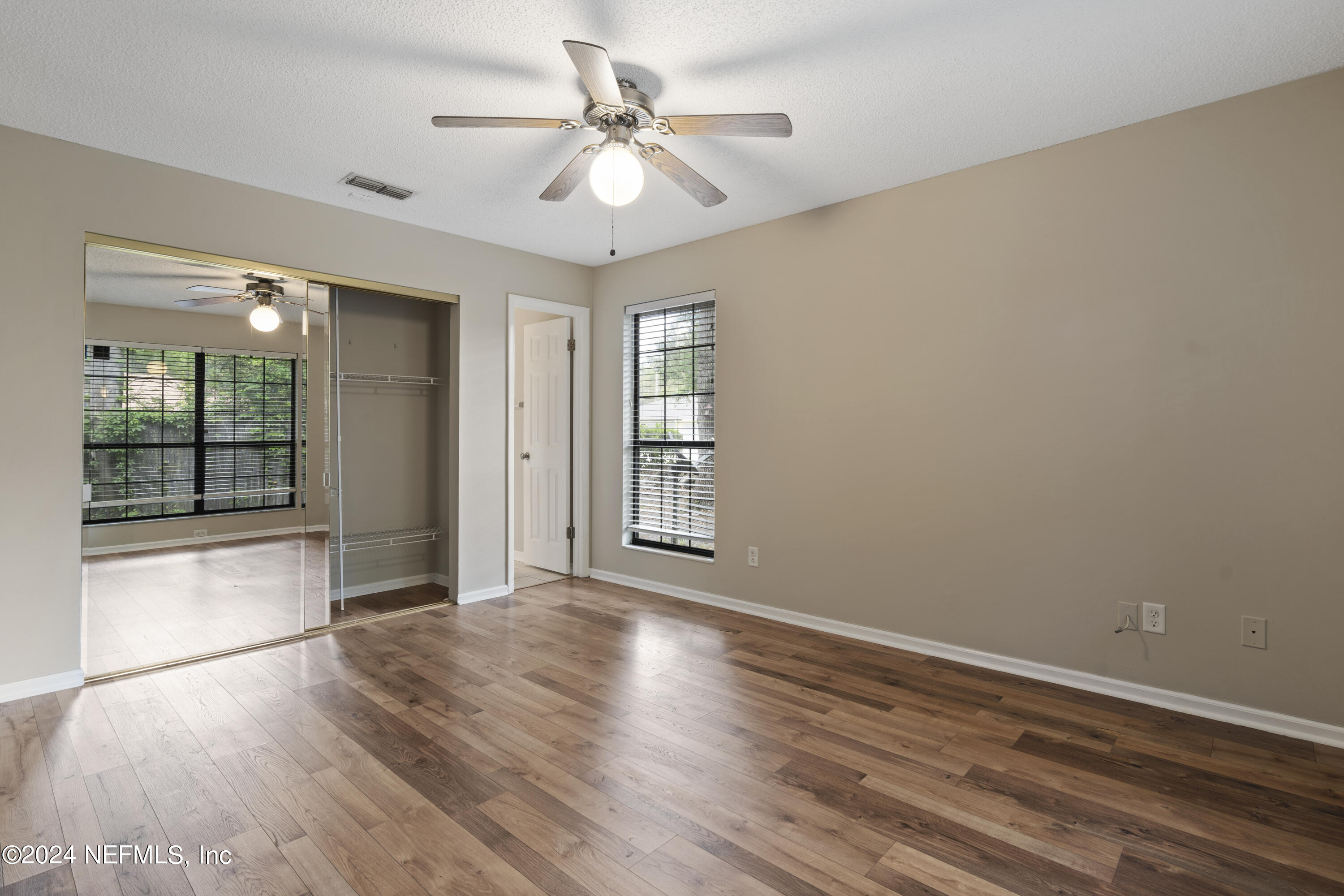 7453 COLONY COVE Lane