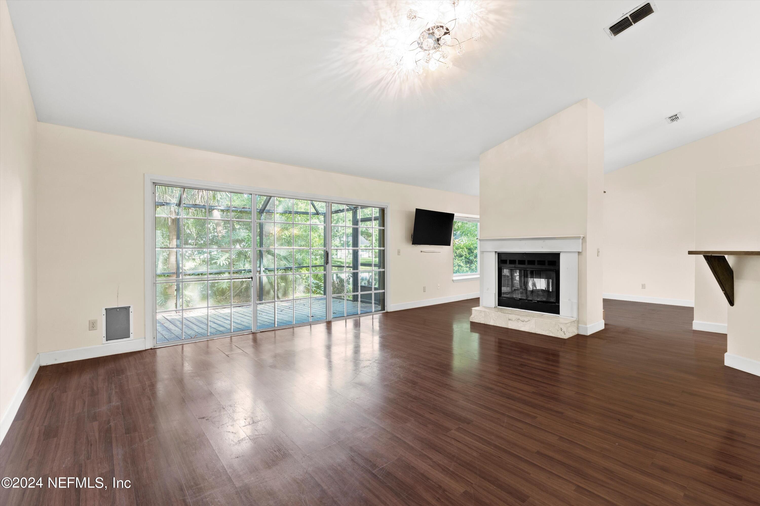 4871 NORTHFORD Place W