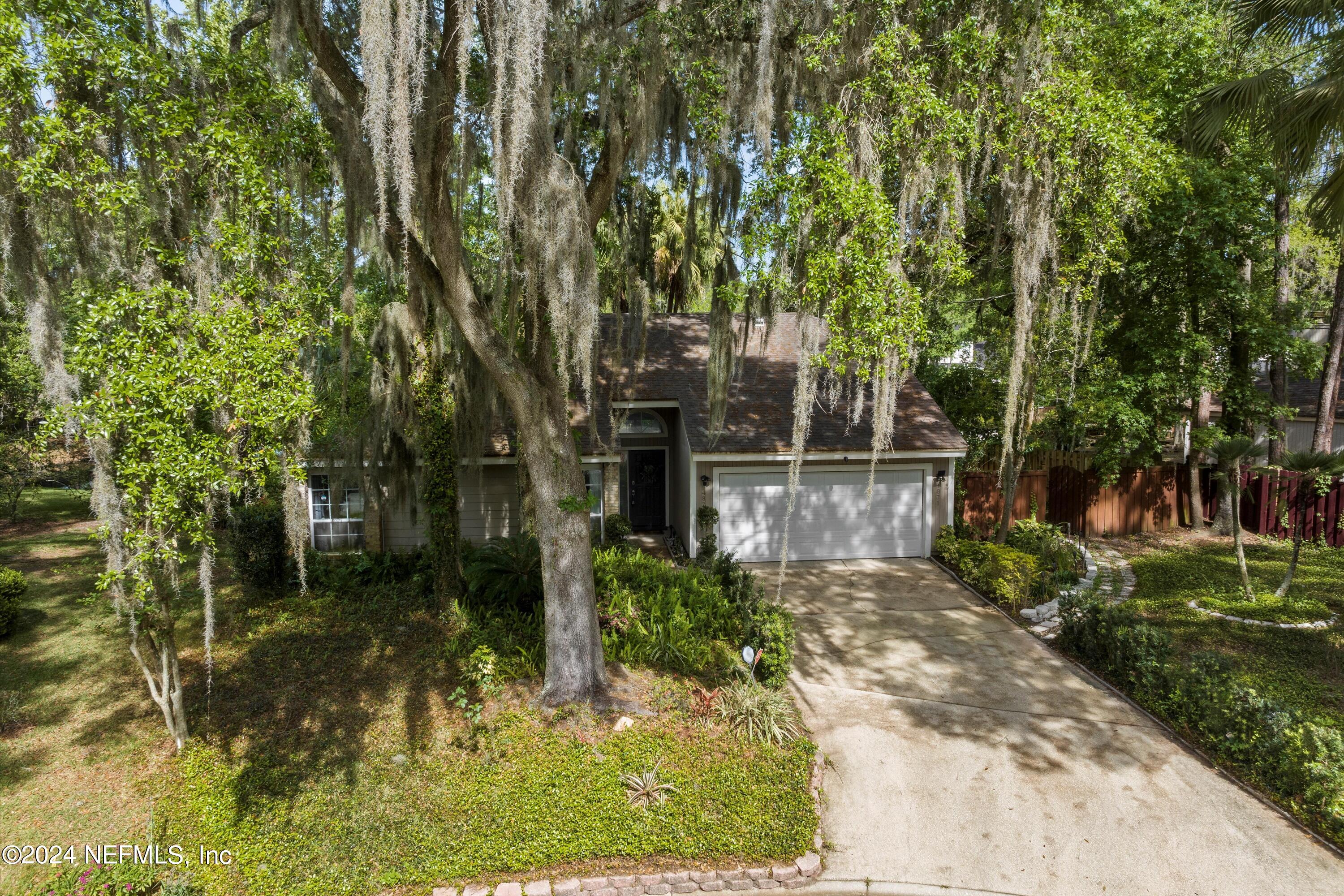 4871 NORTHFORD Place W