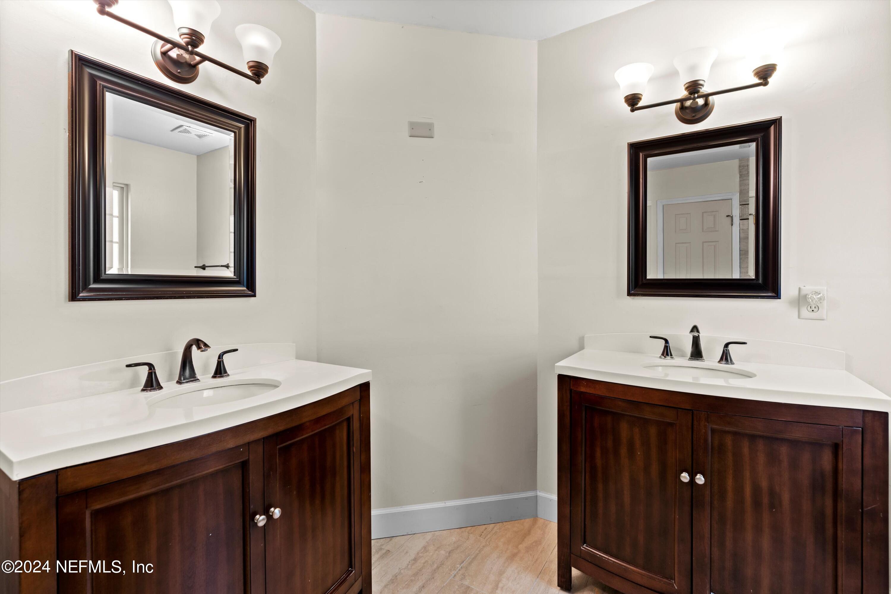 4871 NORTHFORD Place W