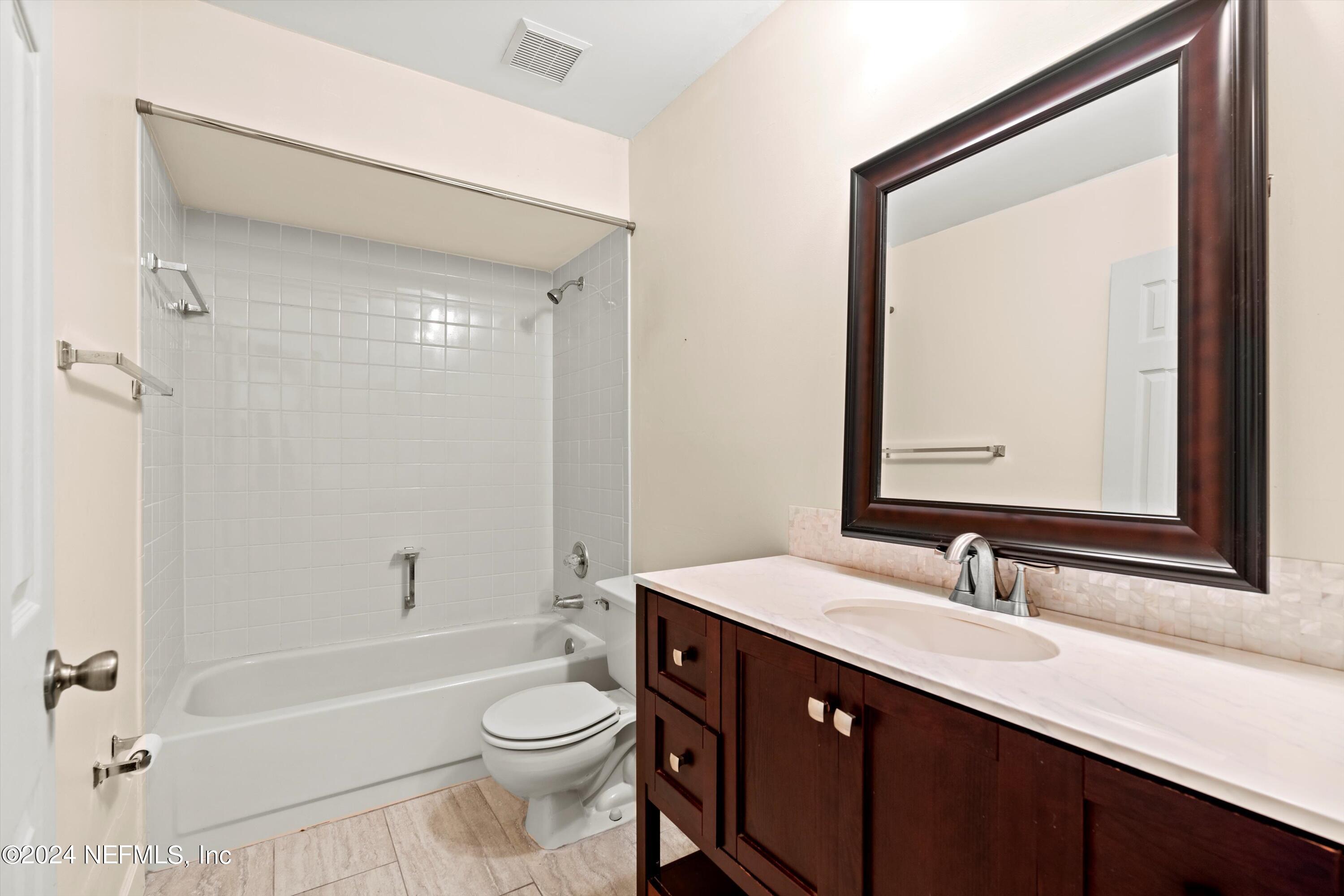 4871 NORTHFORD Place W