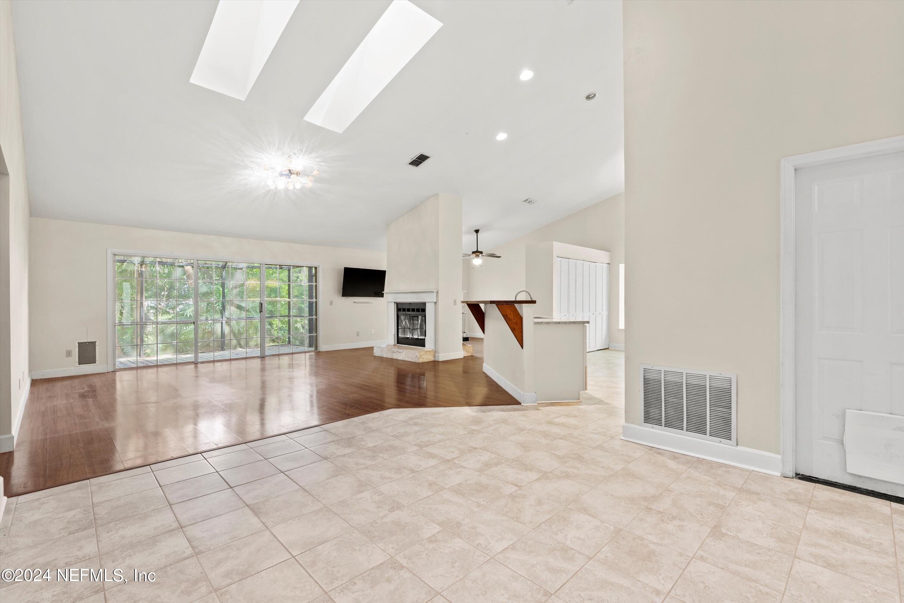 4871 NORTHFORD Place W