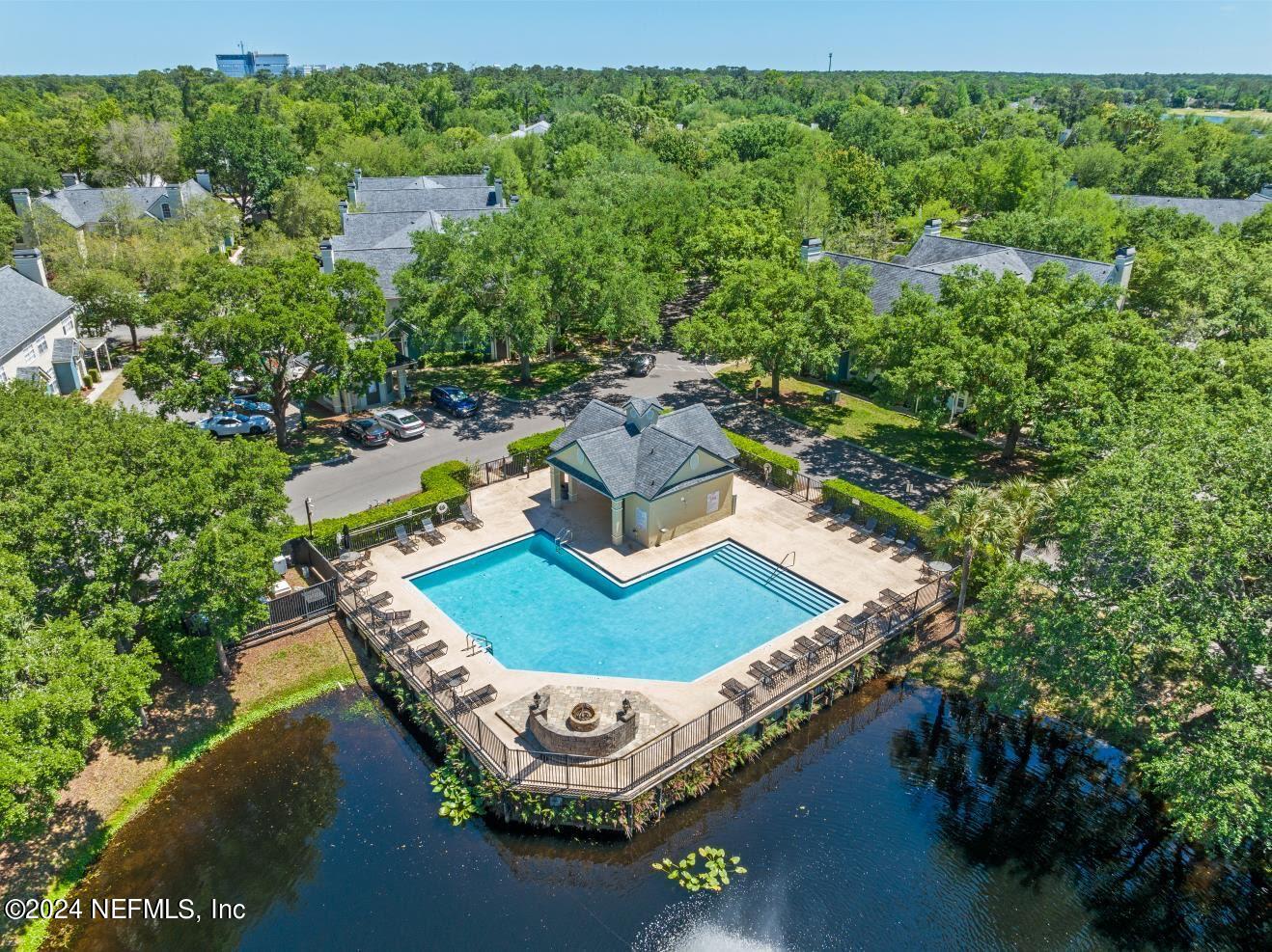 13700 RICHMOND PARK Drive, 807