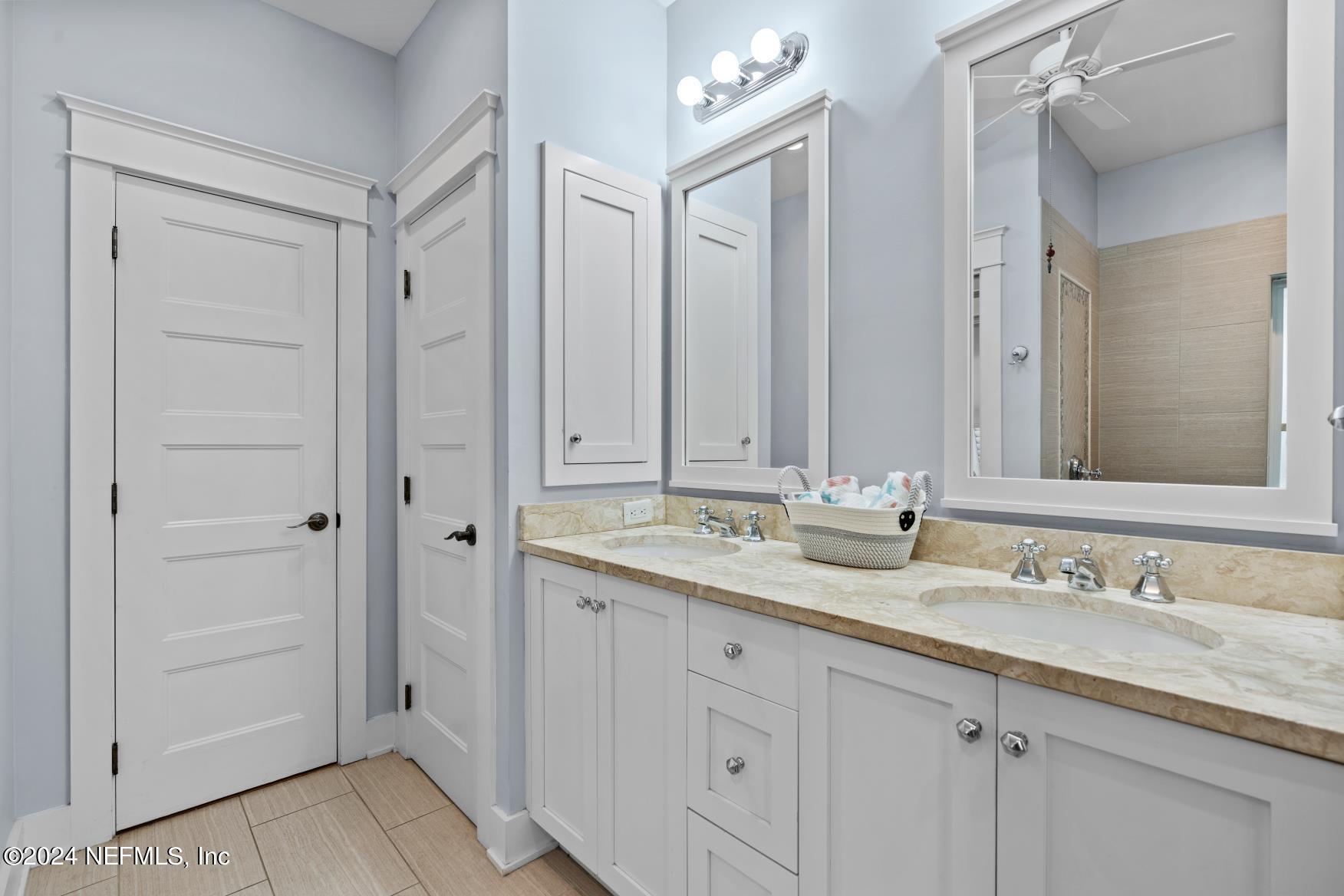 582 COASTAL OAK Lane