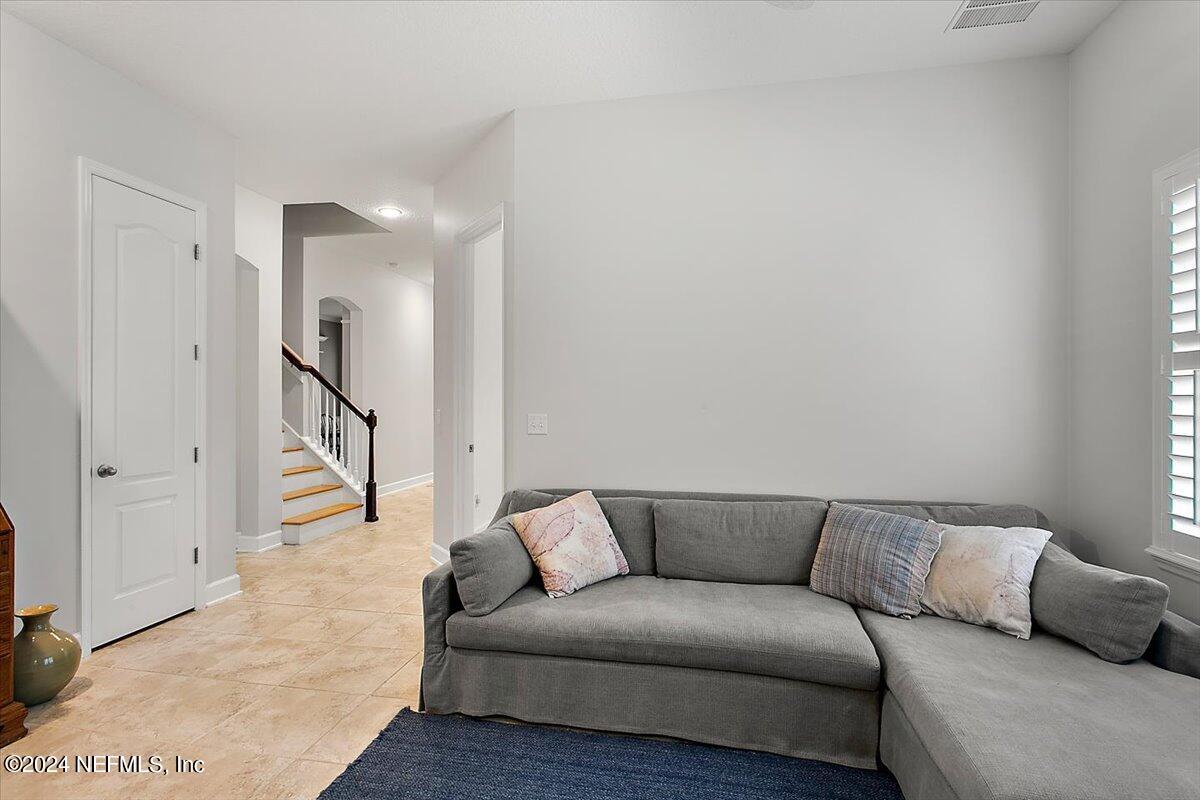 484 MAJESTIC EAGLE Drive