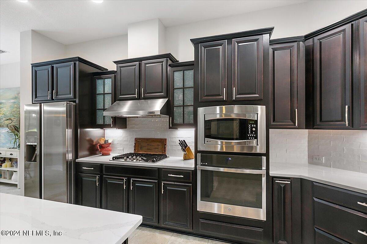 484 MAJESTIC EAGLE Drive