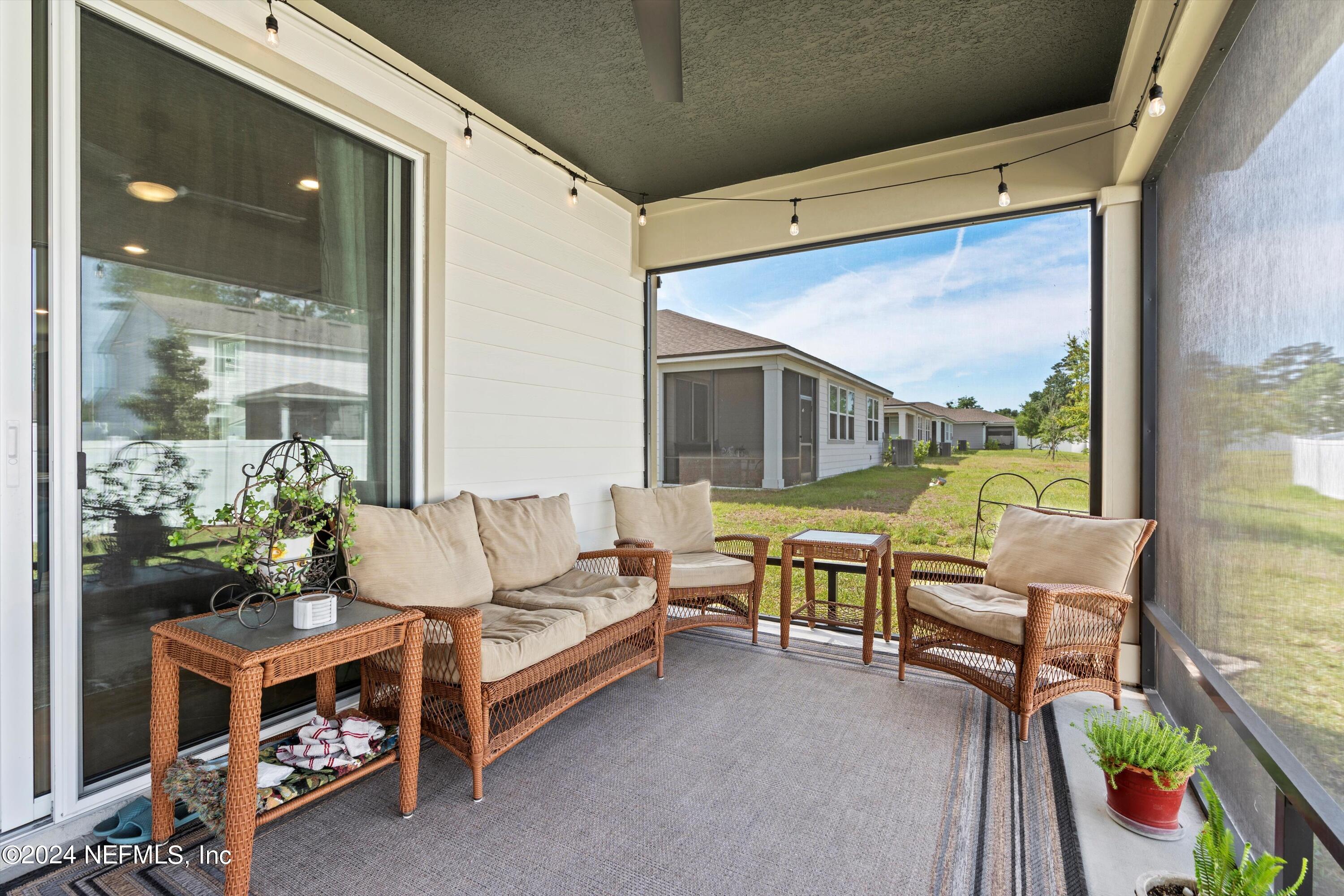 14663 SPRING LIGHT Circle