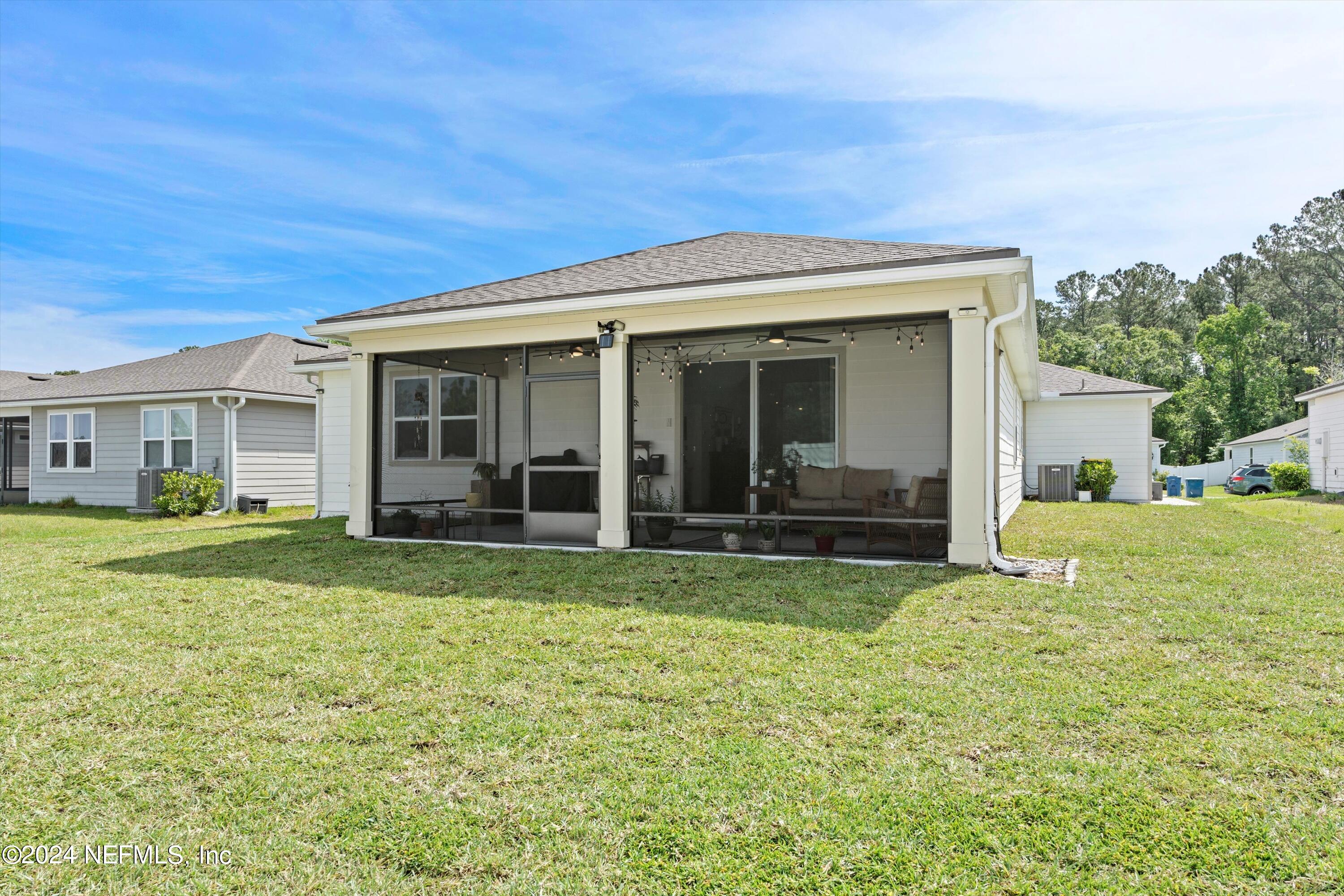 14663 SPRING LIGHT Circle