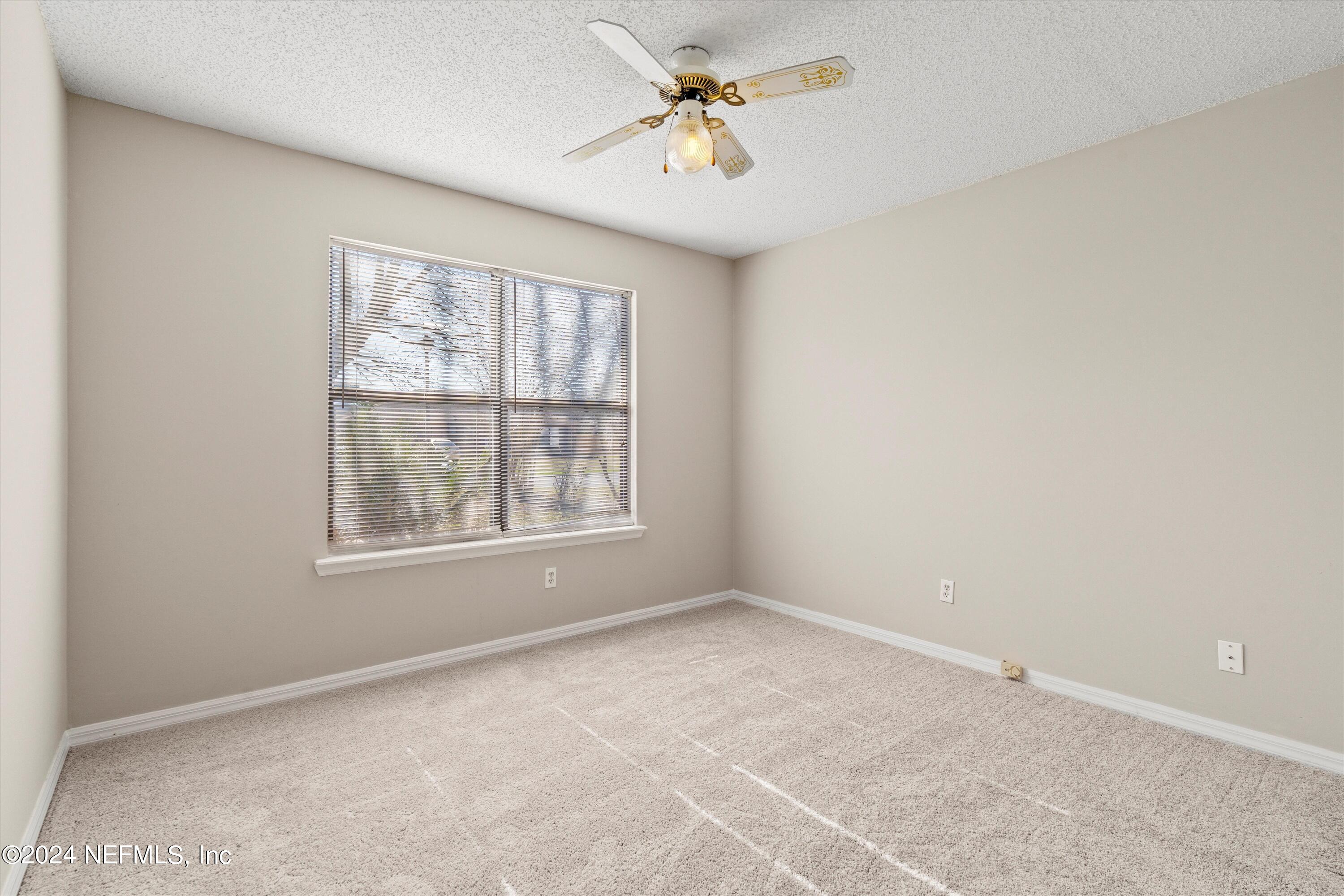 7955 DIAMOND LEAF Drive