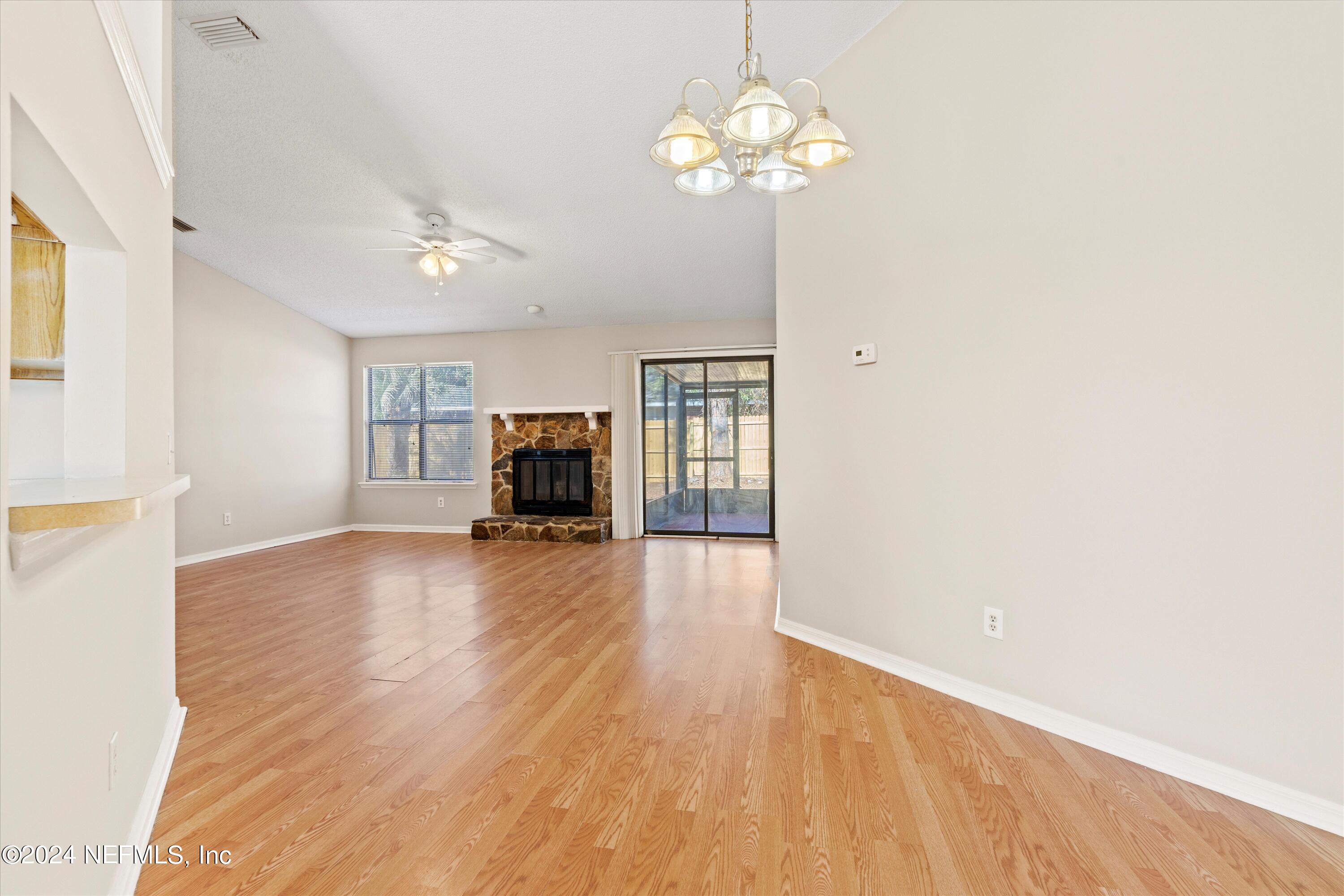 7955 DIAMOND LEAF Drive