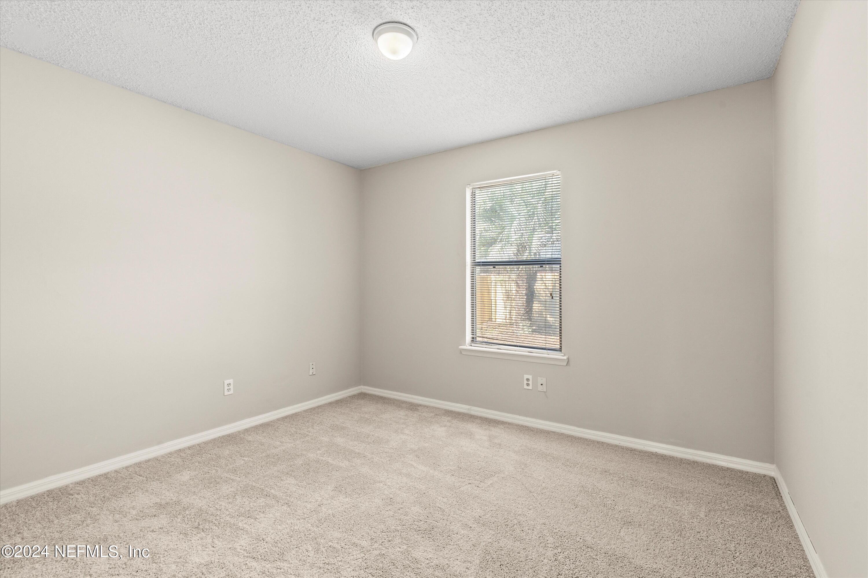 7955 DIAMOND LEAF Drive