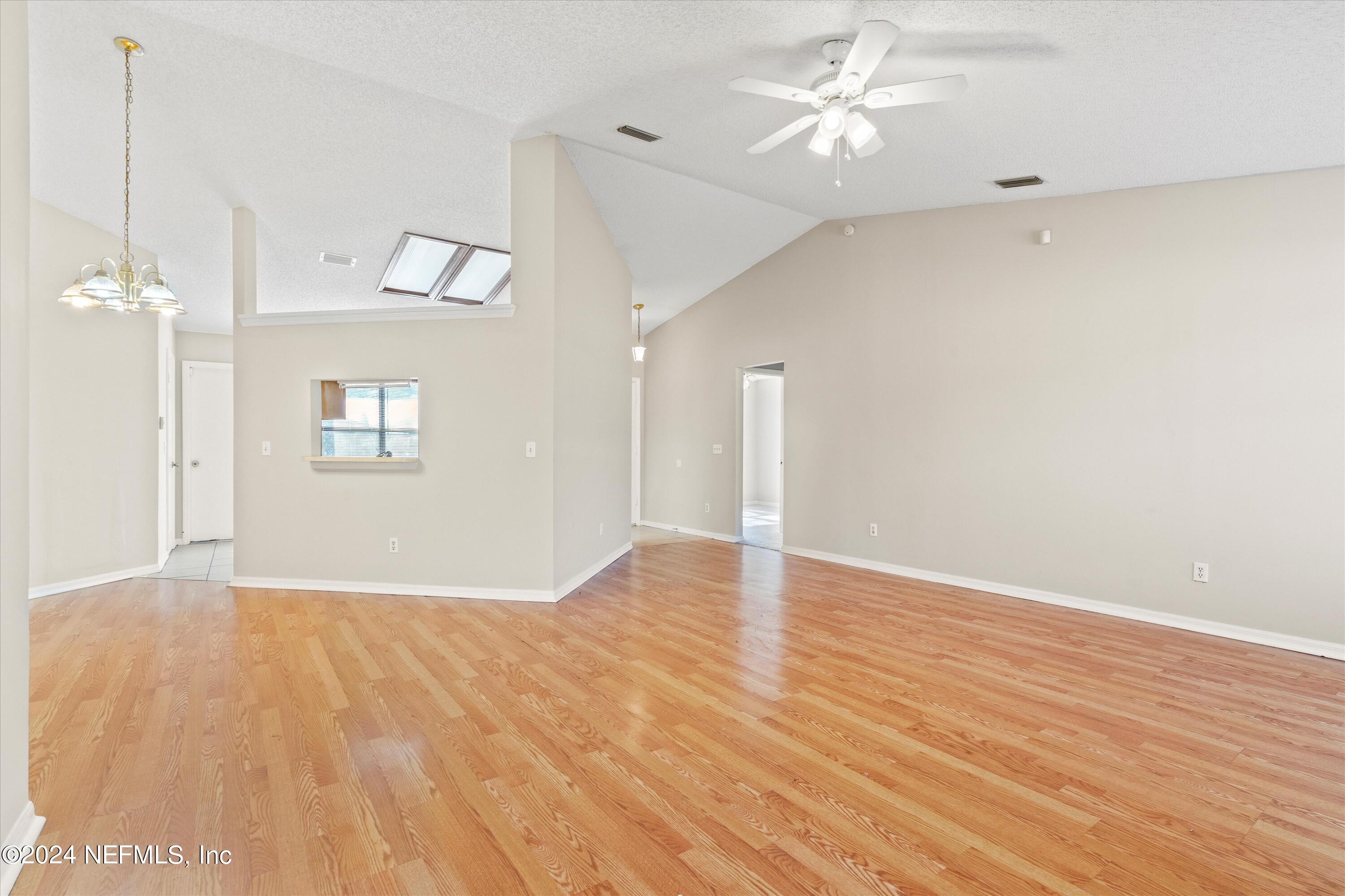 7955 DIAMOND LEAF Drive