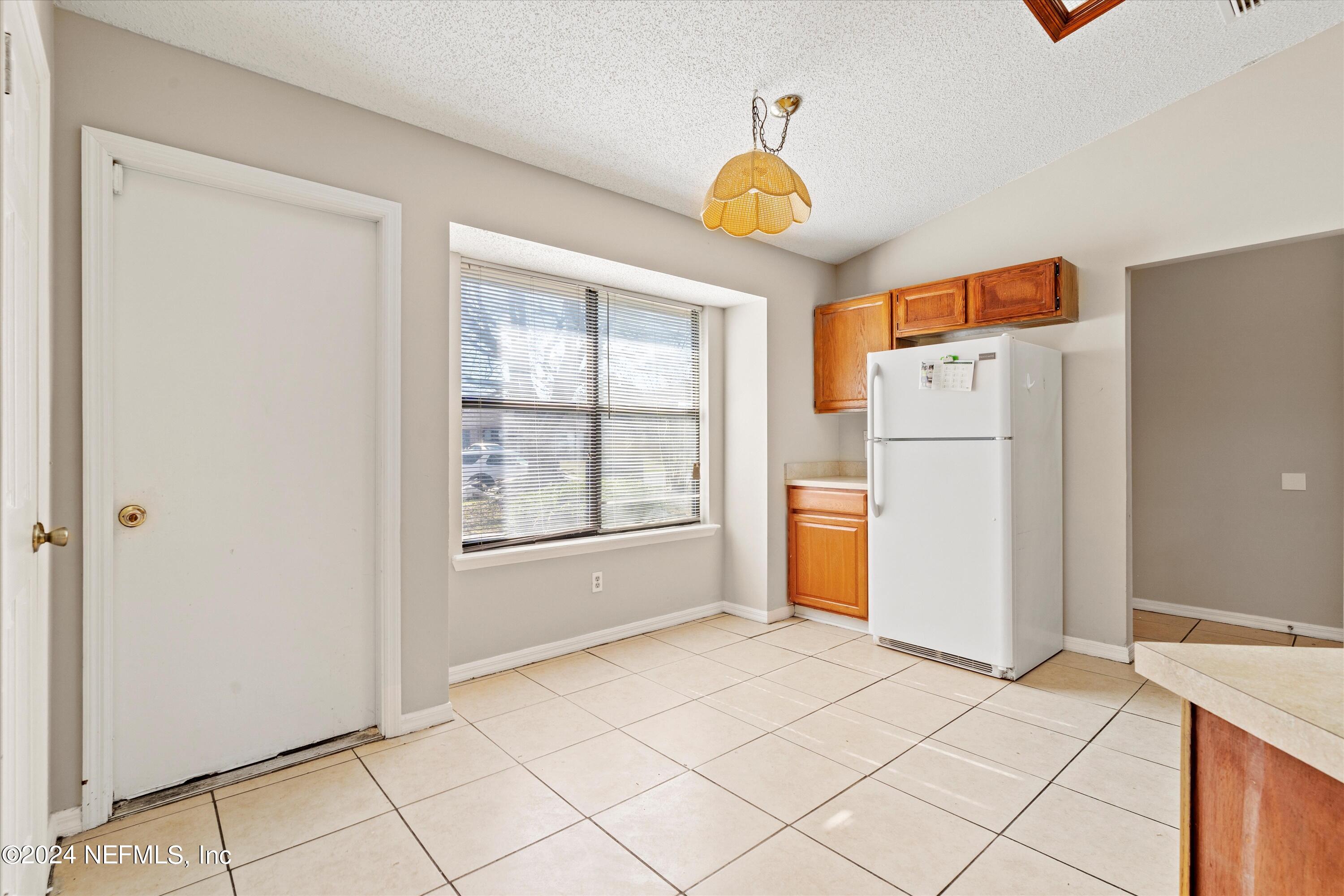 7955 DIAMOND LEAF Drive