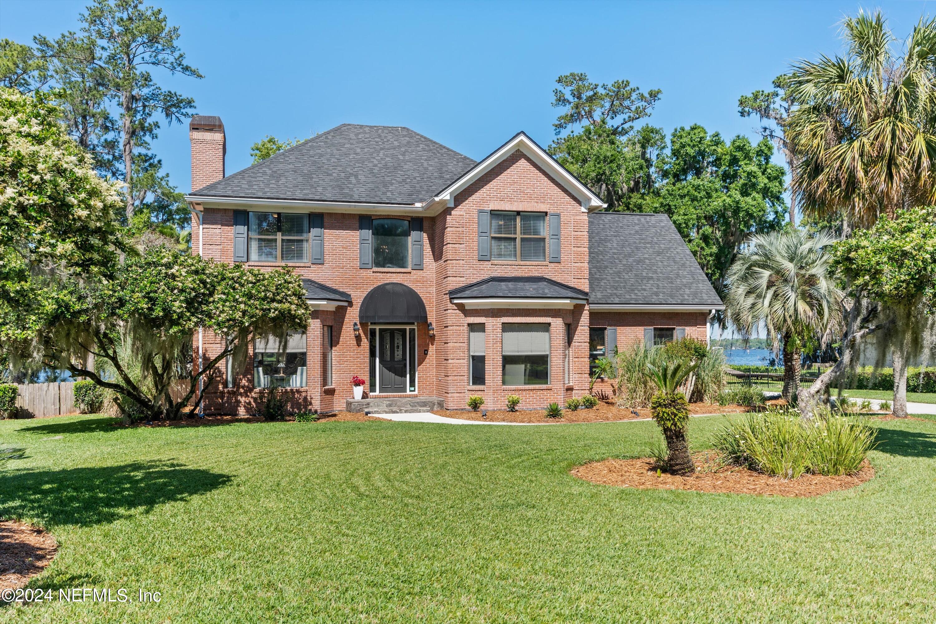 1822 WATERBURY Lane