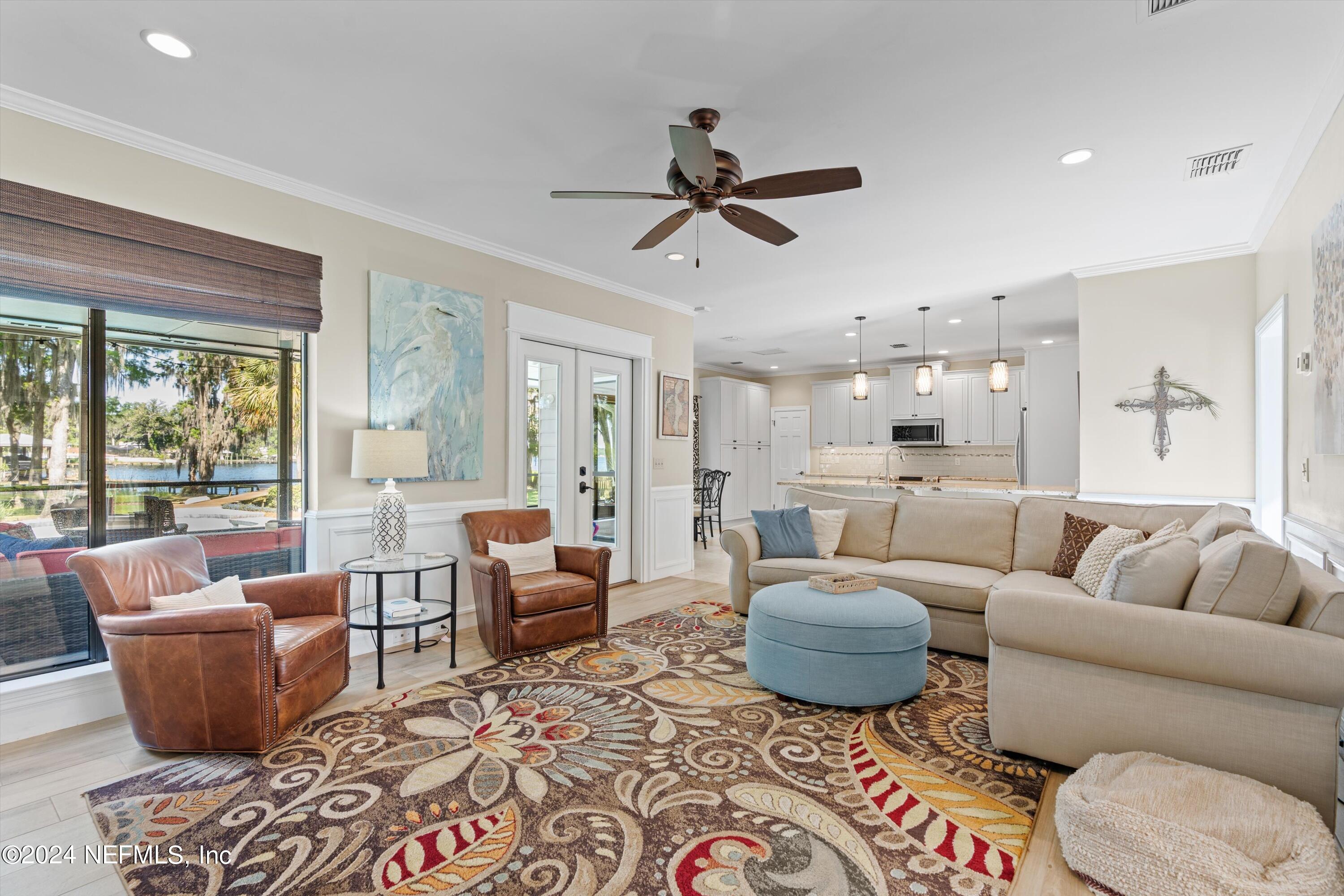 1822 WATERBURY Lane