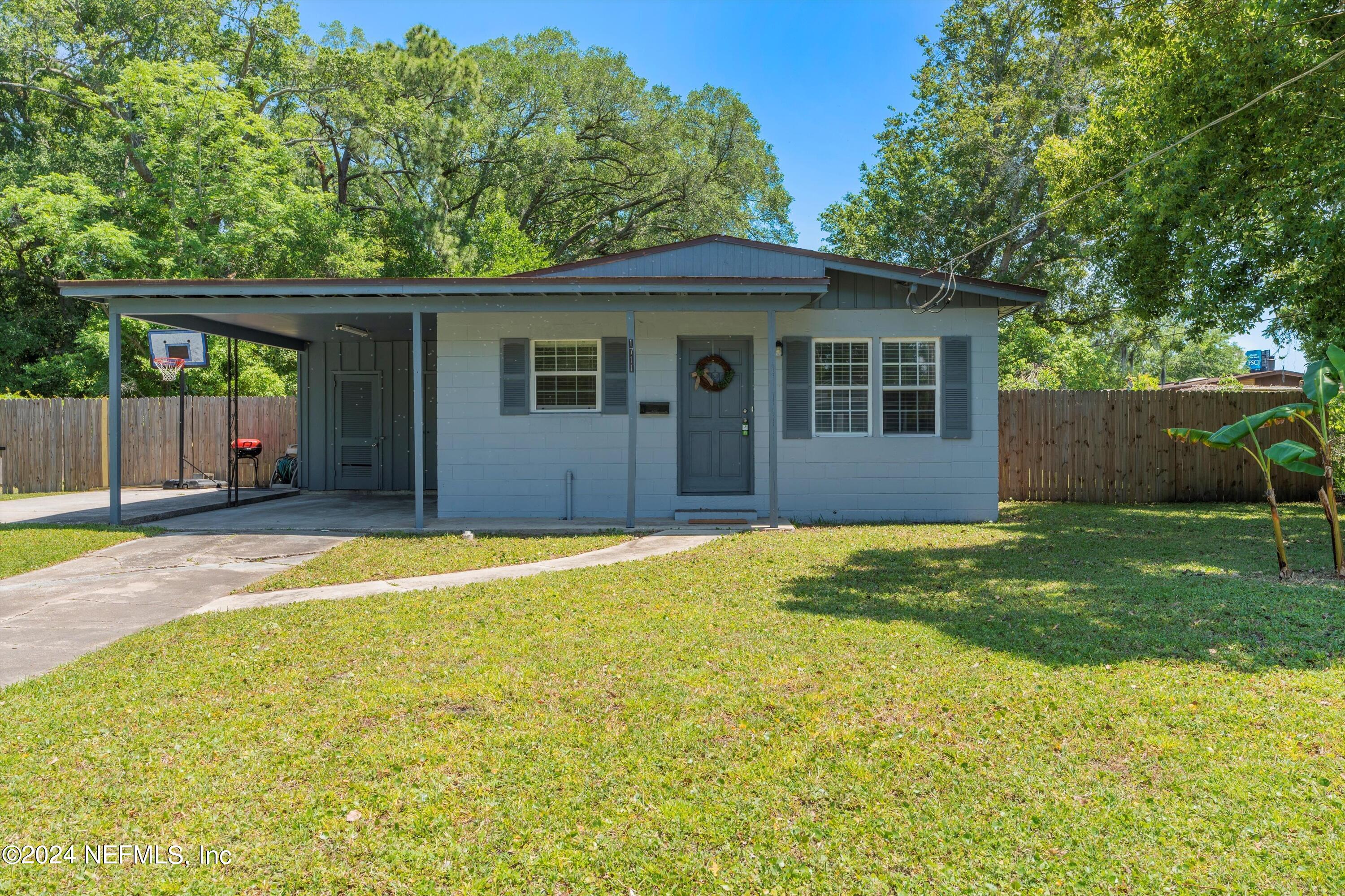 1711 DIBBLE Circle E
