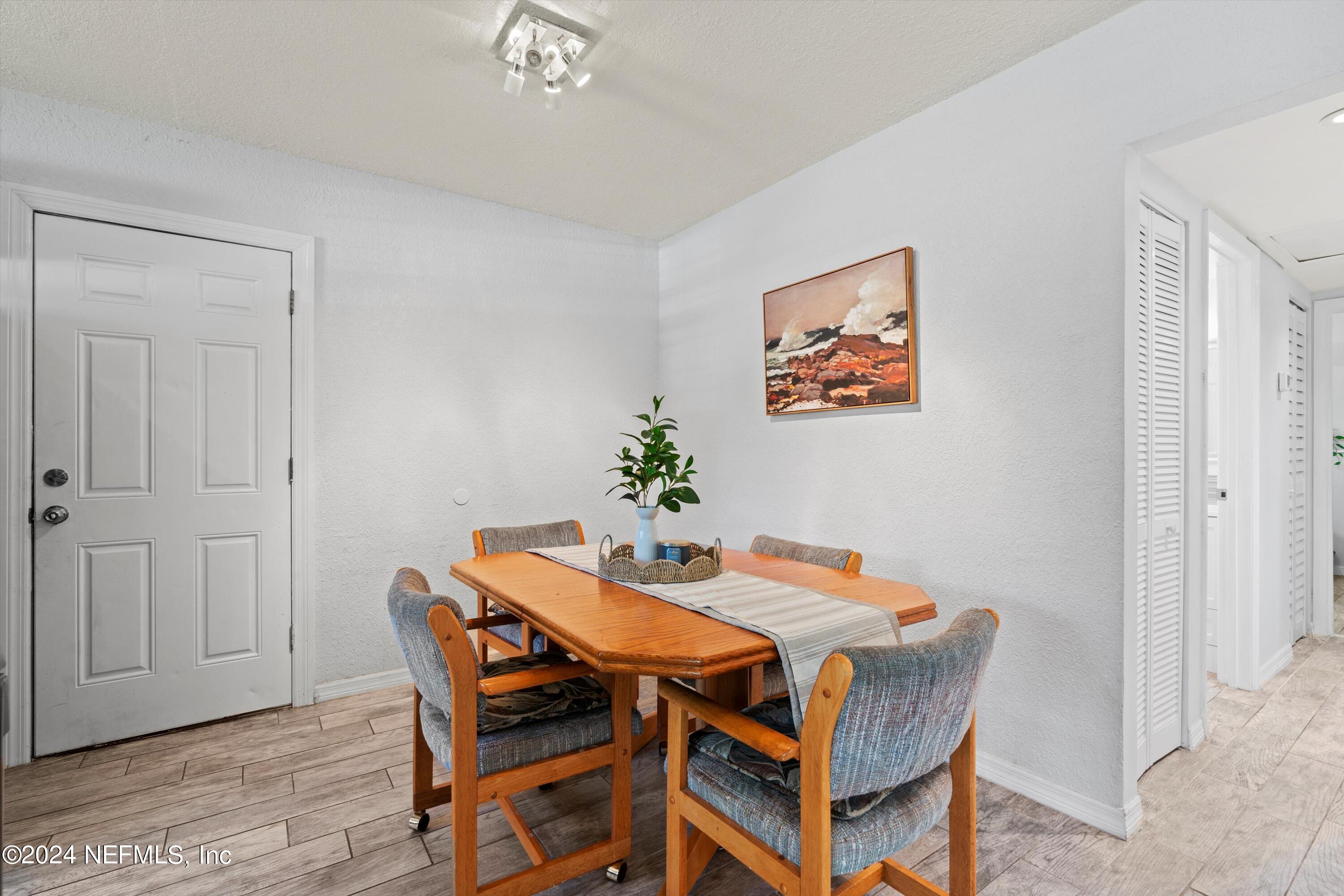 1711 DIBBLE Circle E