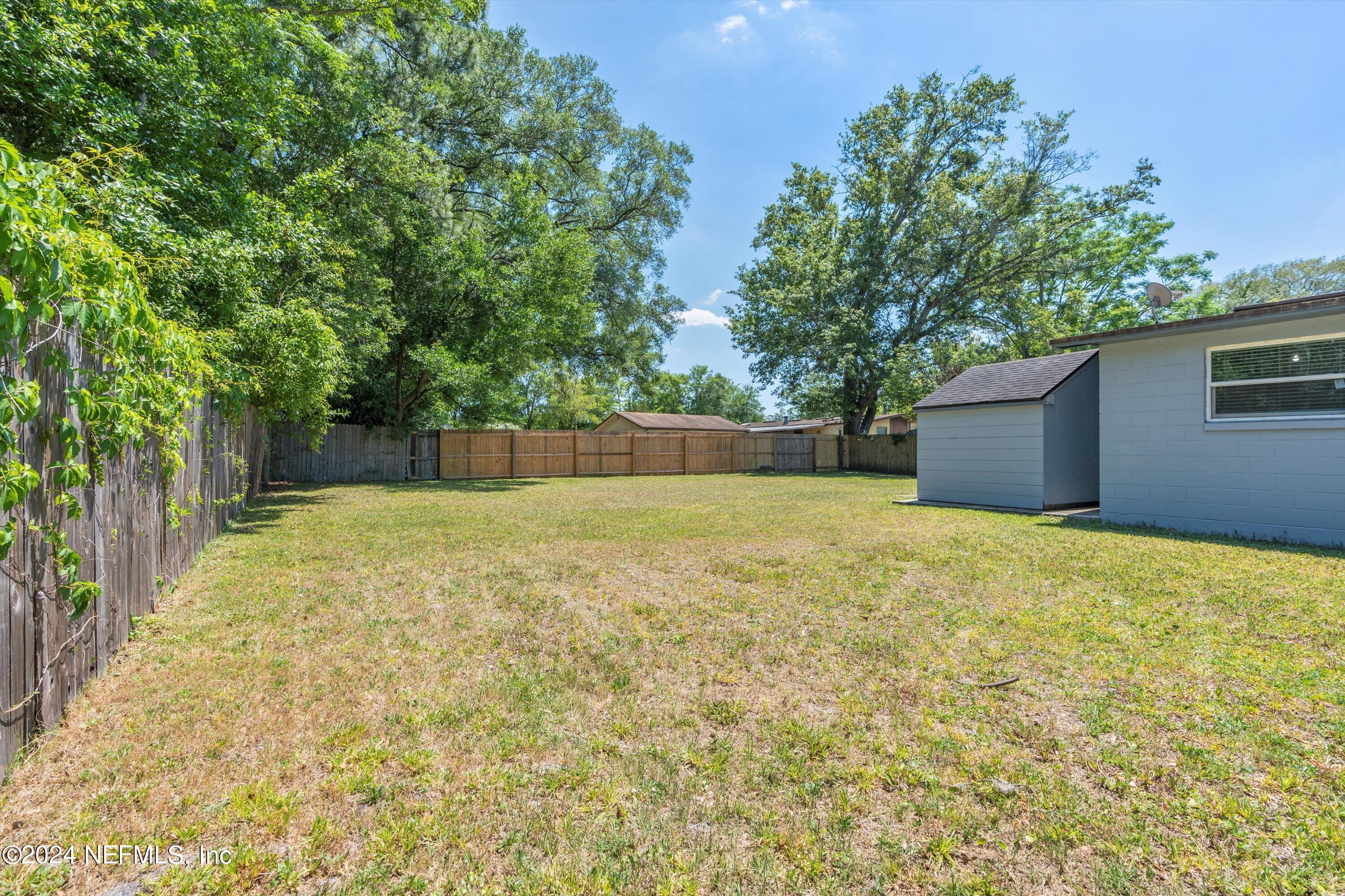 1711 DIBBLE Circle E