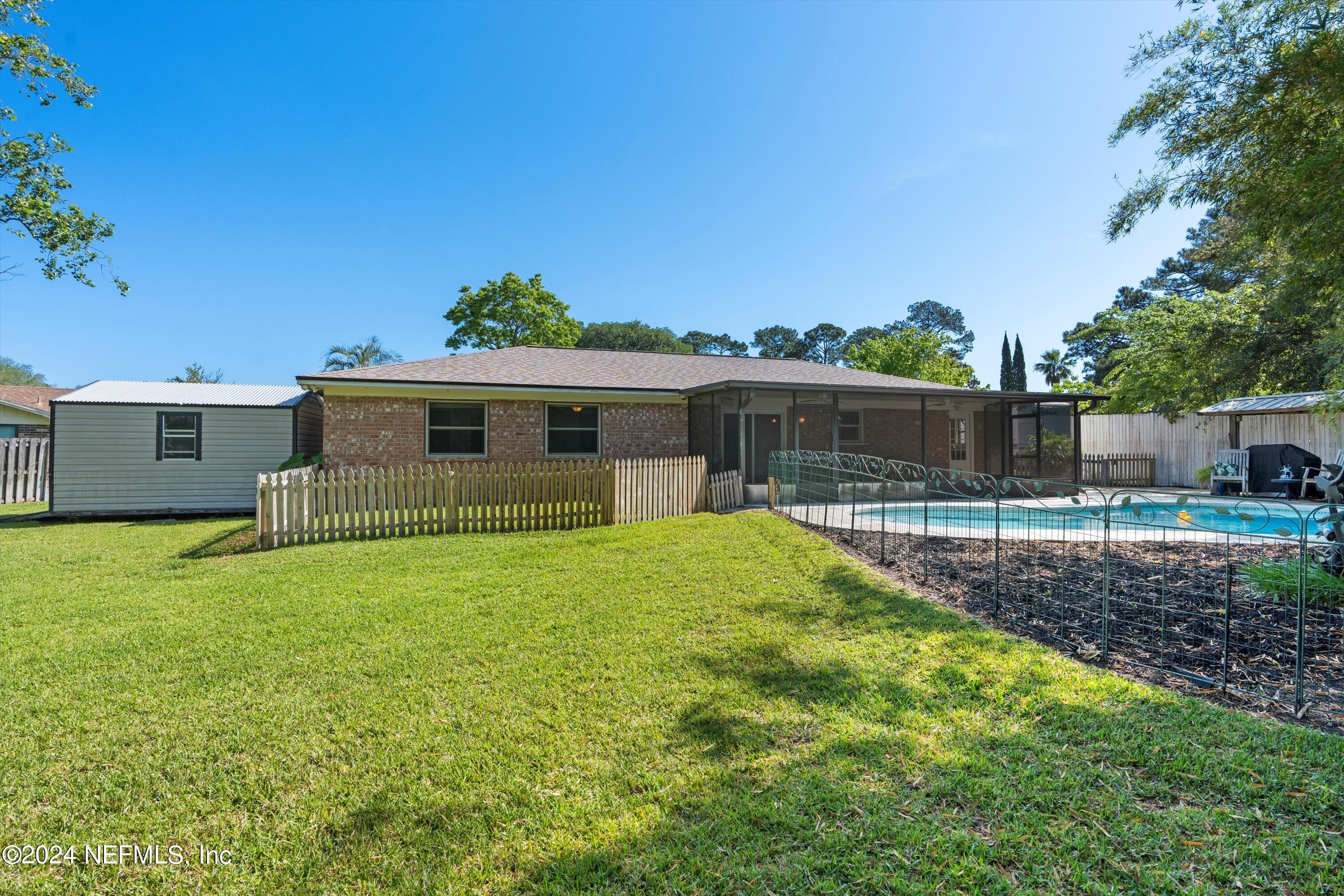 8 BLUEFISH Place