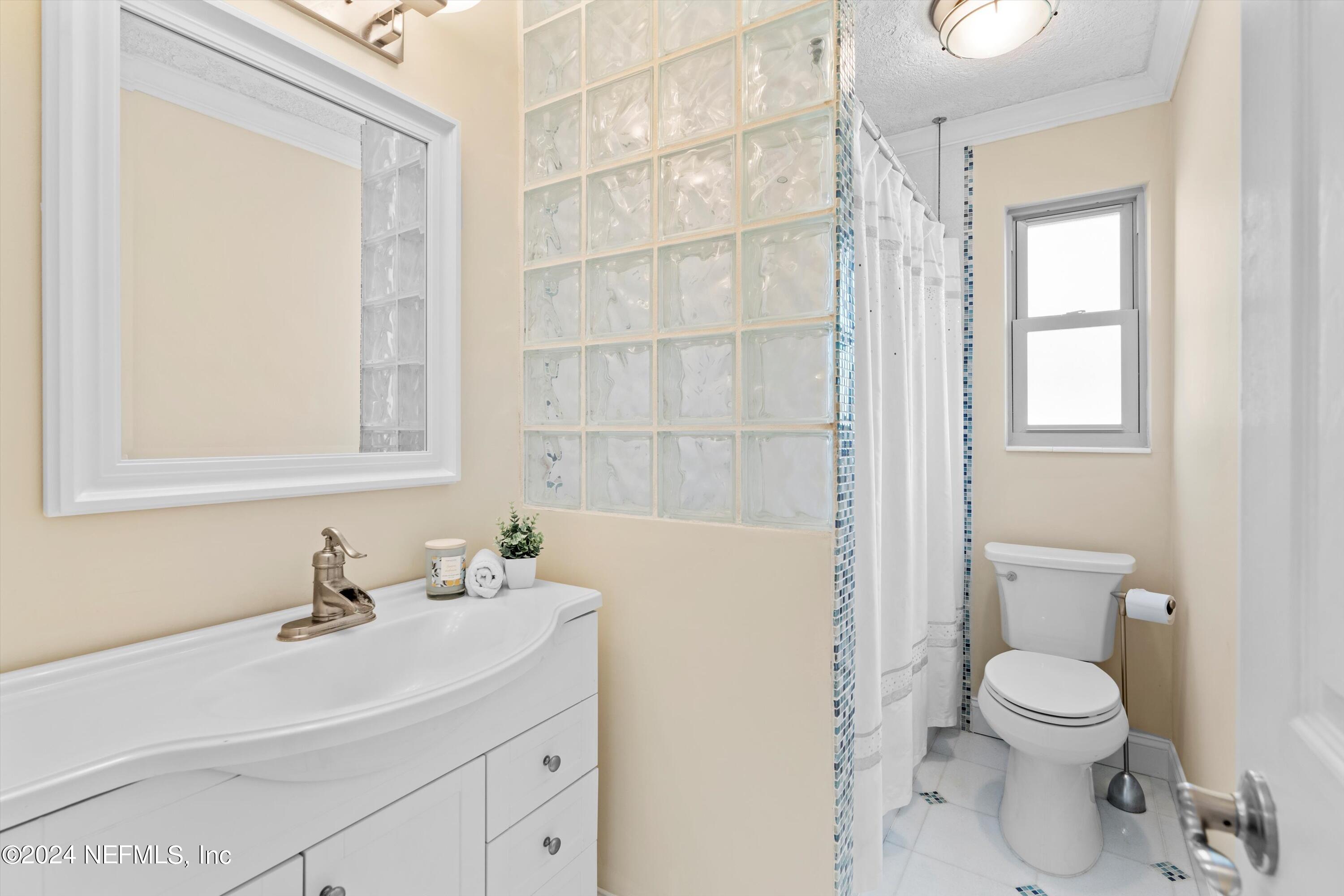 8 BLUEFISH Place